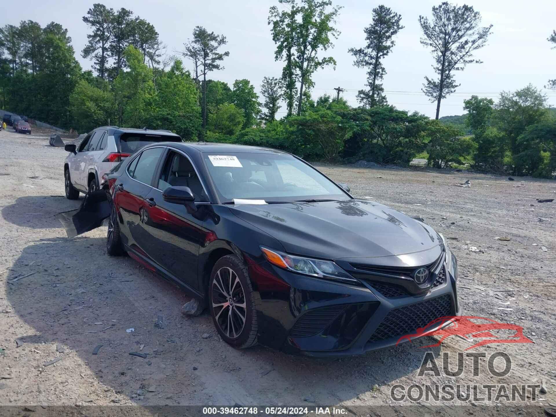 TOYOTA CAMRY 2018 - 4T1B11HK5JU104751