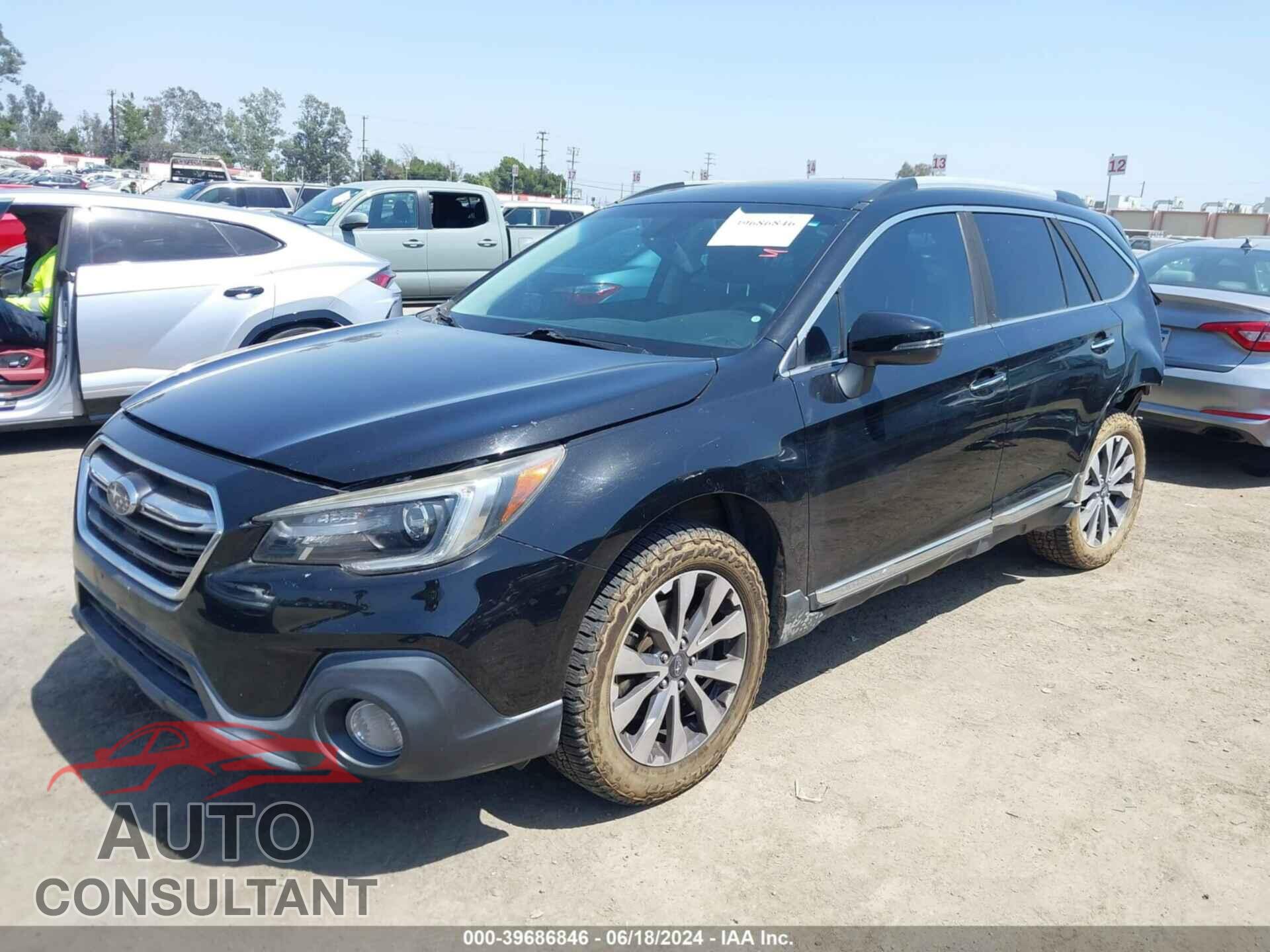 SUBARU OUTBACK 2018 - 4S4BSATC5J3303365