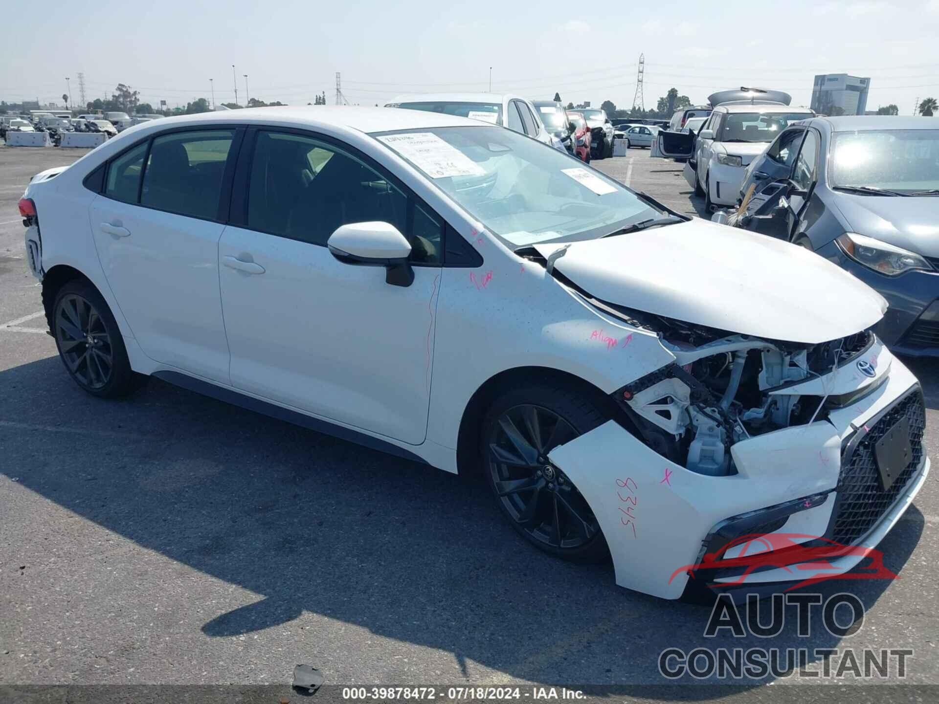 TOYOTA COROLLA 2024 - JTDBCMFE8RJ019221