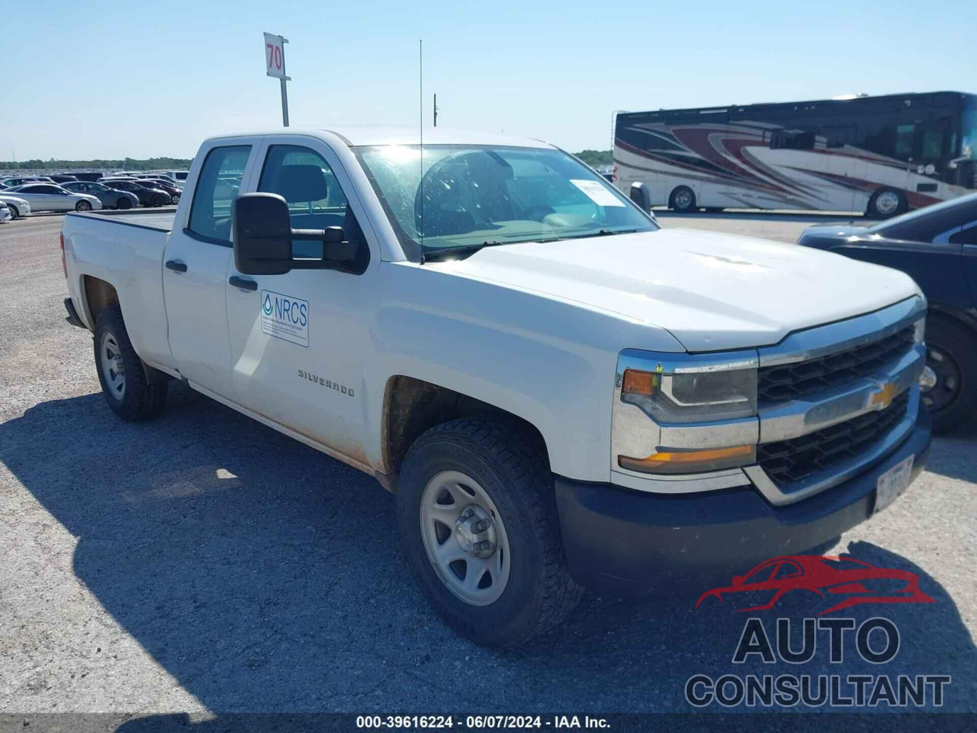 CHEVROLET SILVERADO 1500 2017 - 1GCRCNEC7HZ158776