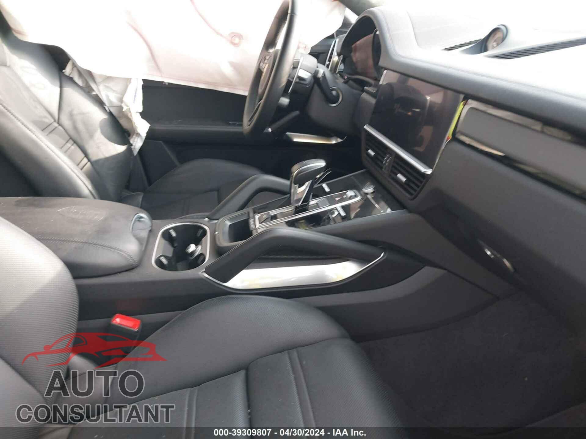 PORSCHE CAYENNE 2023 - WP1BK2AYXPDA39117