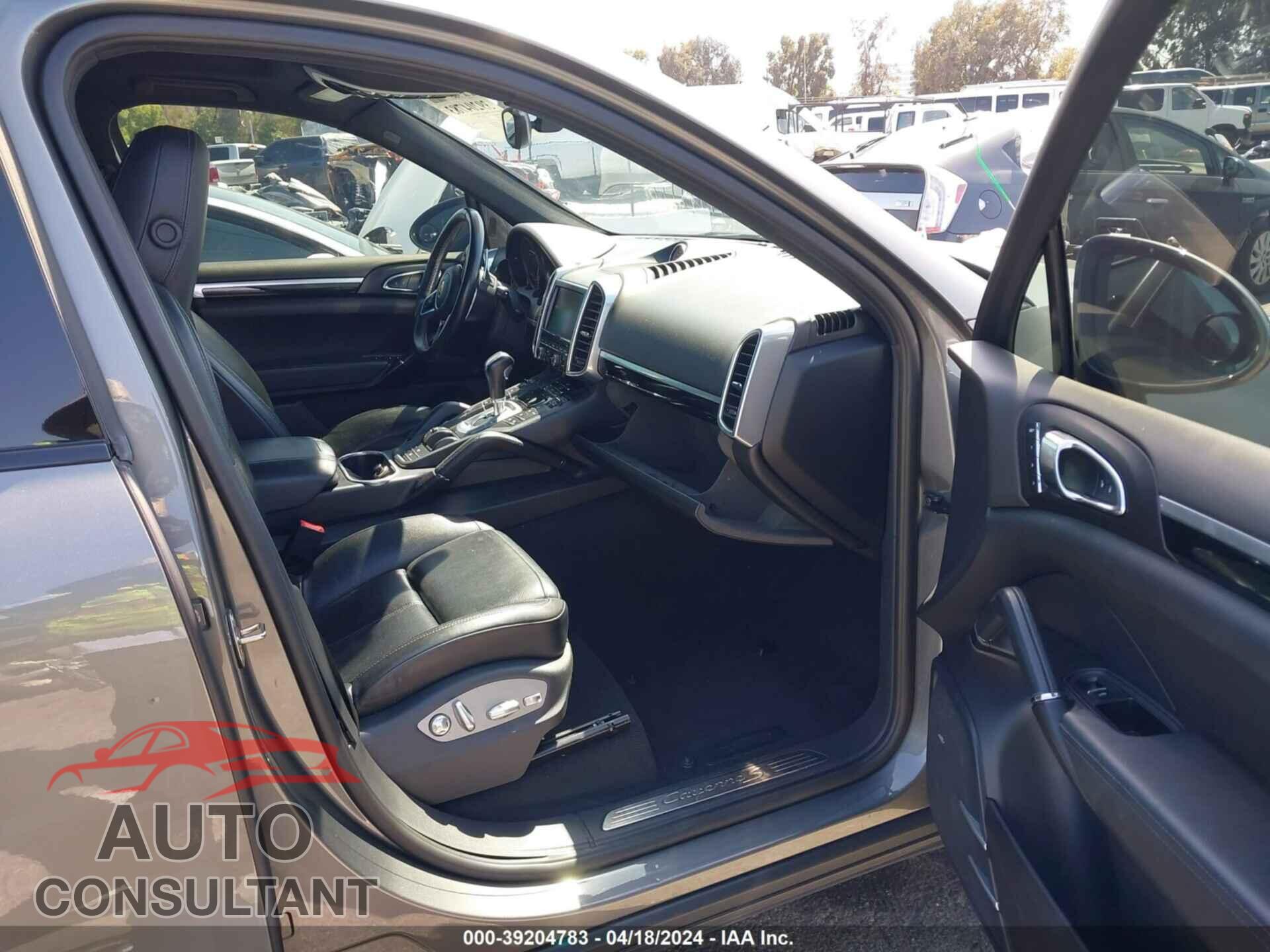 PORSCHE CAYENNE 2016 - WP1AB2A23GLA94392