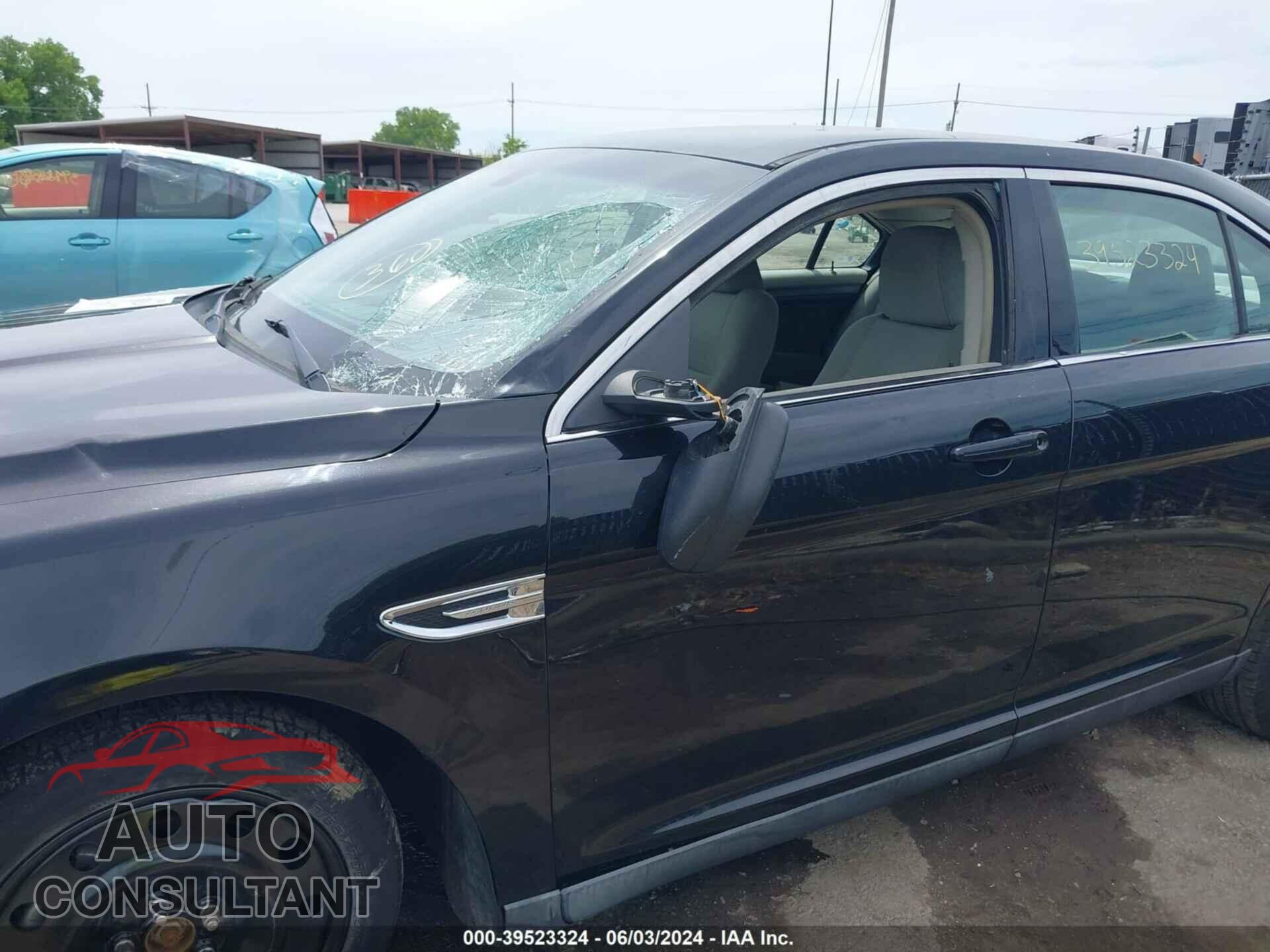 FORD TAURUS 2011 - 1FAHP2DW2BG131553