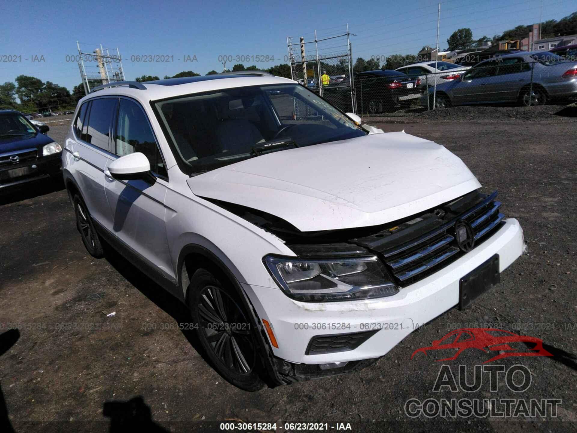 VOLKSWAGEN TIGUAN 2018 - 3VV3B7AX1JM028143