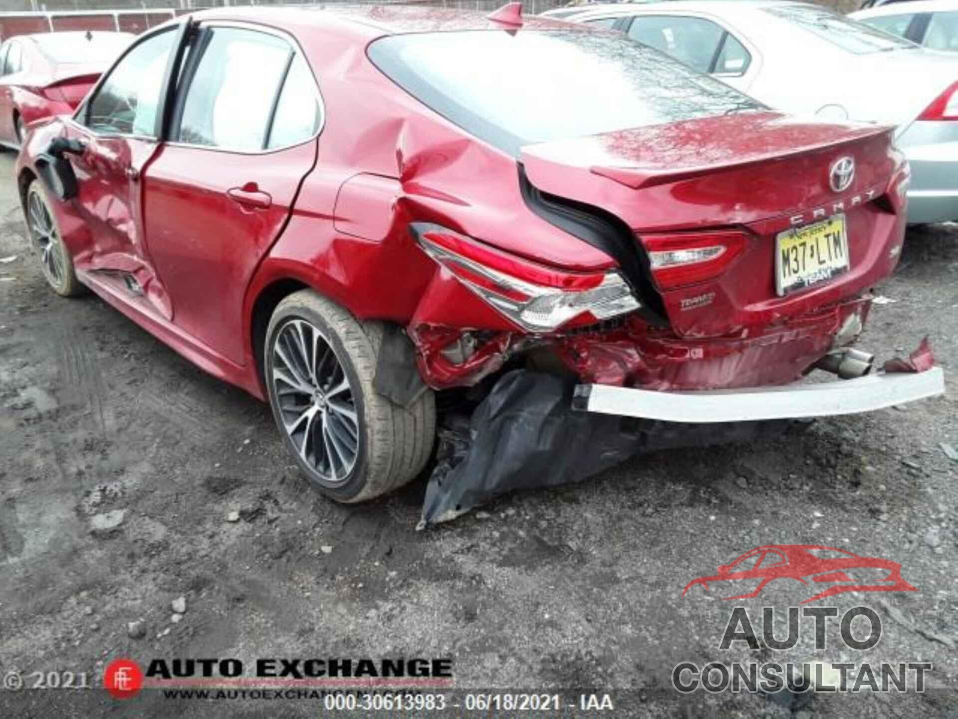 TOYOTA CAMRY 2019 - 4T1B11HK2KU294929