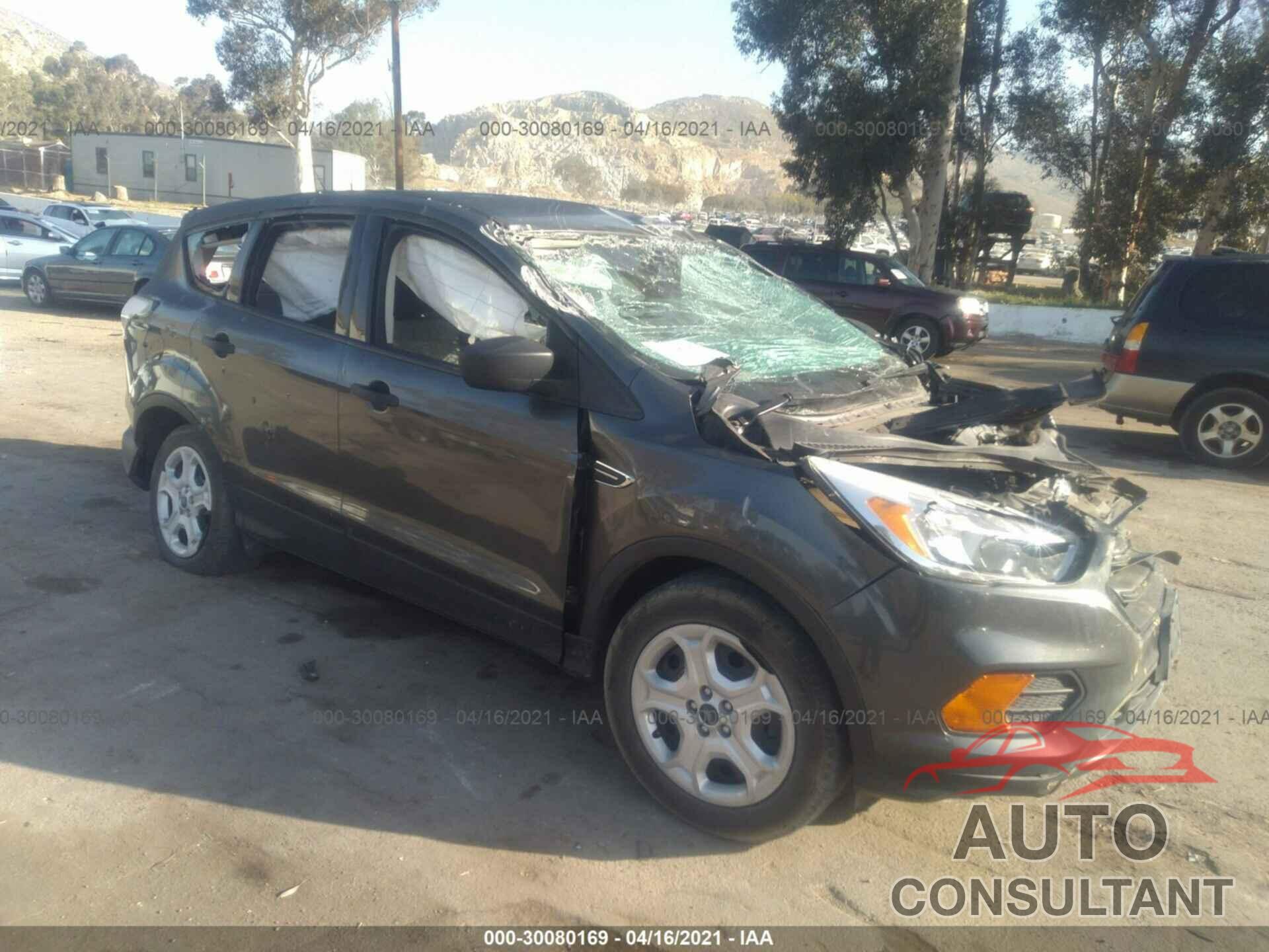 FORD ESCAPE 2017 - 1FMCU0F77HUA95713