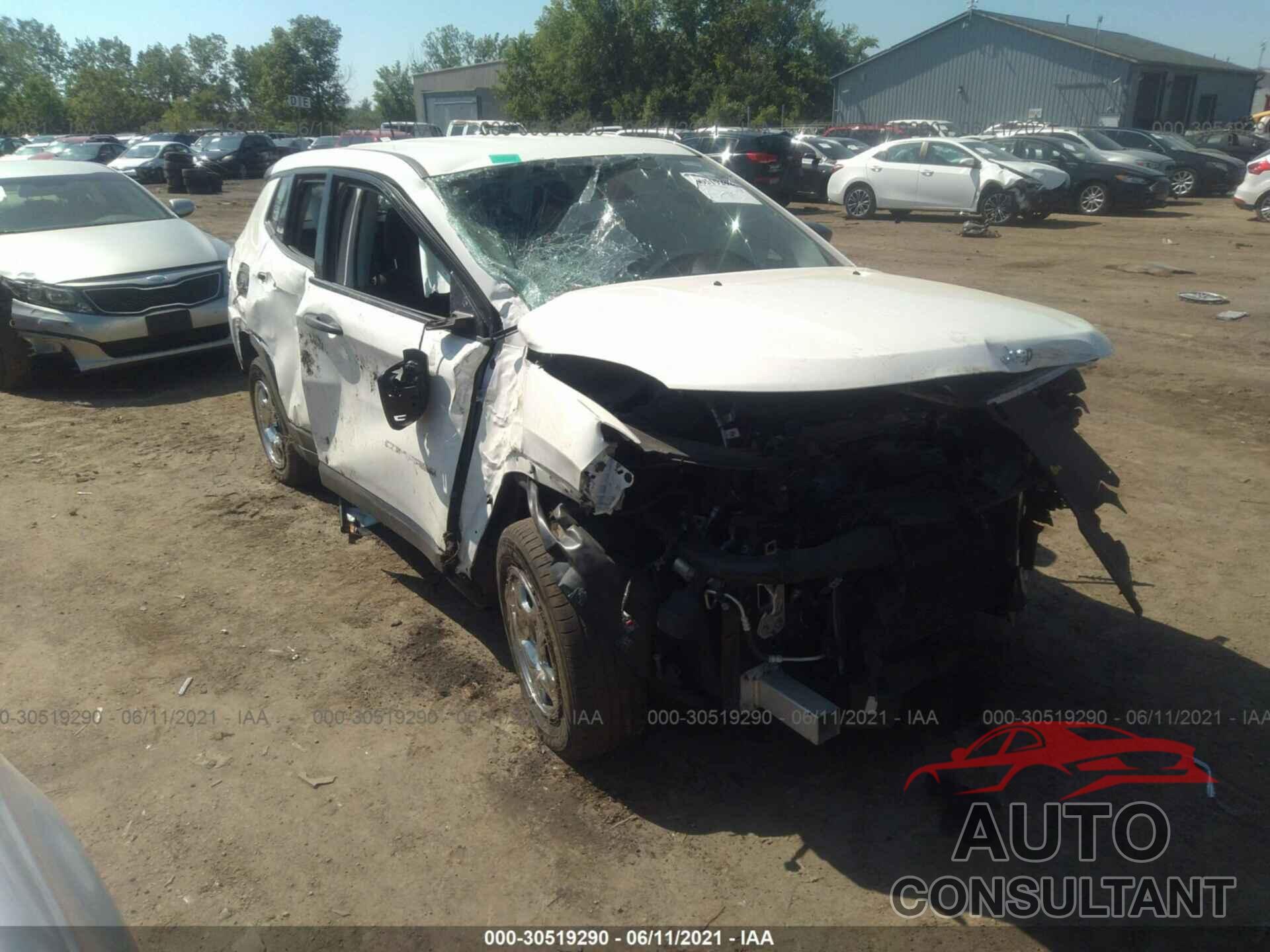 JEEP COMPASS 2018 - 3C4NJCAB7JT318402
