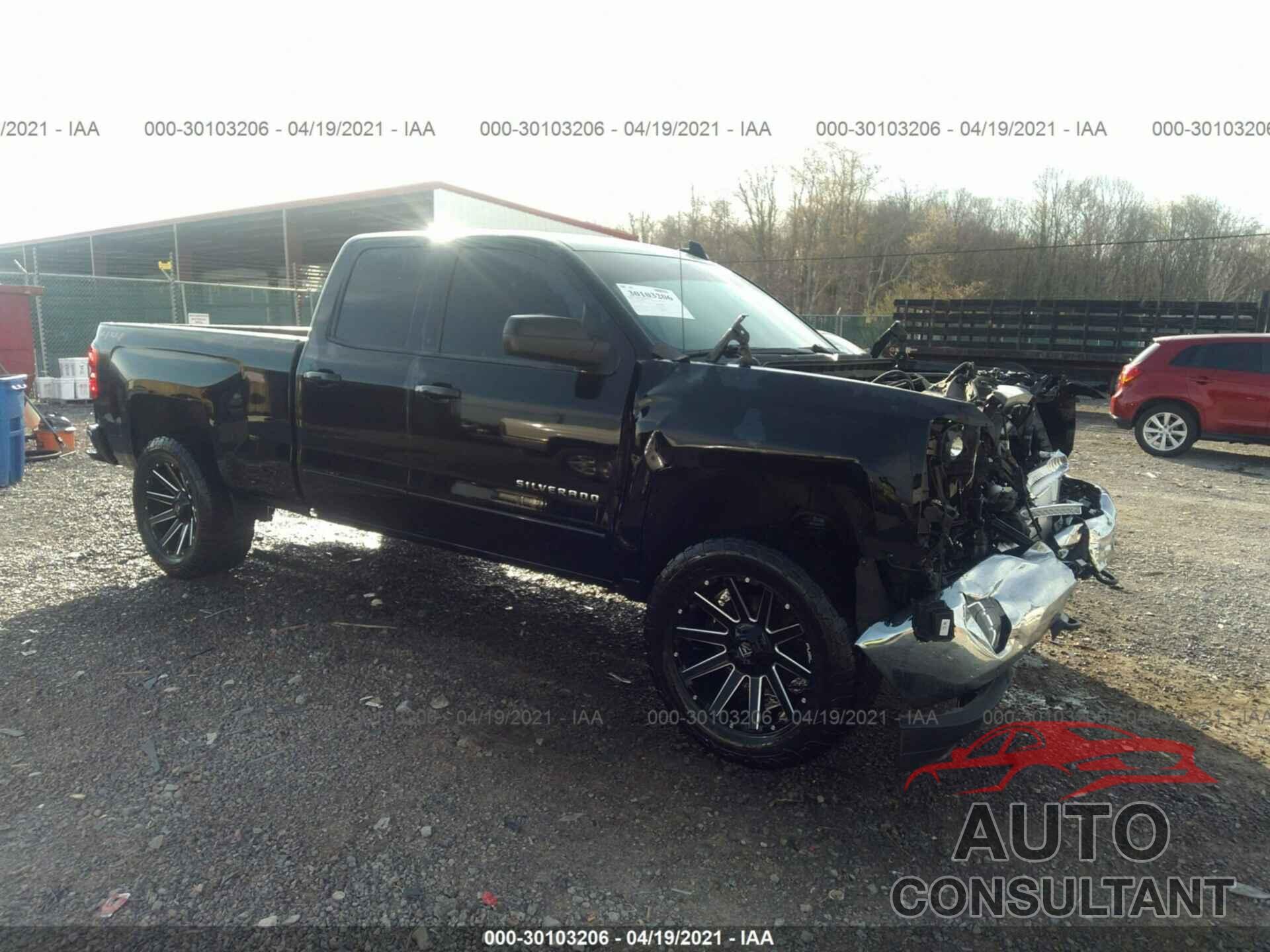 CHEVROLET SILVERADO 1500 2018 - 1GCVKREC2JZ131631