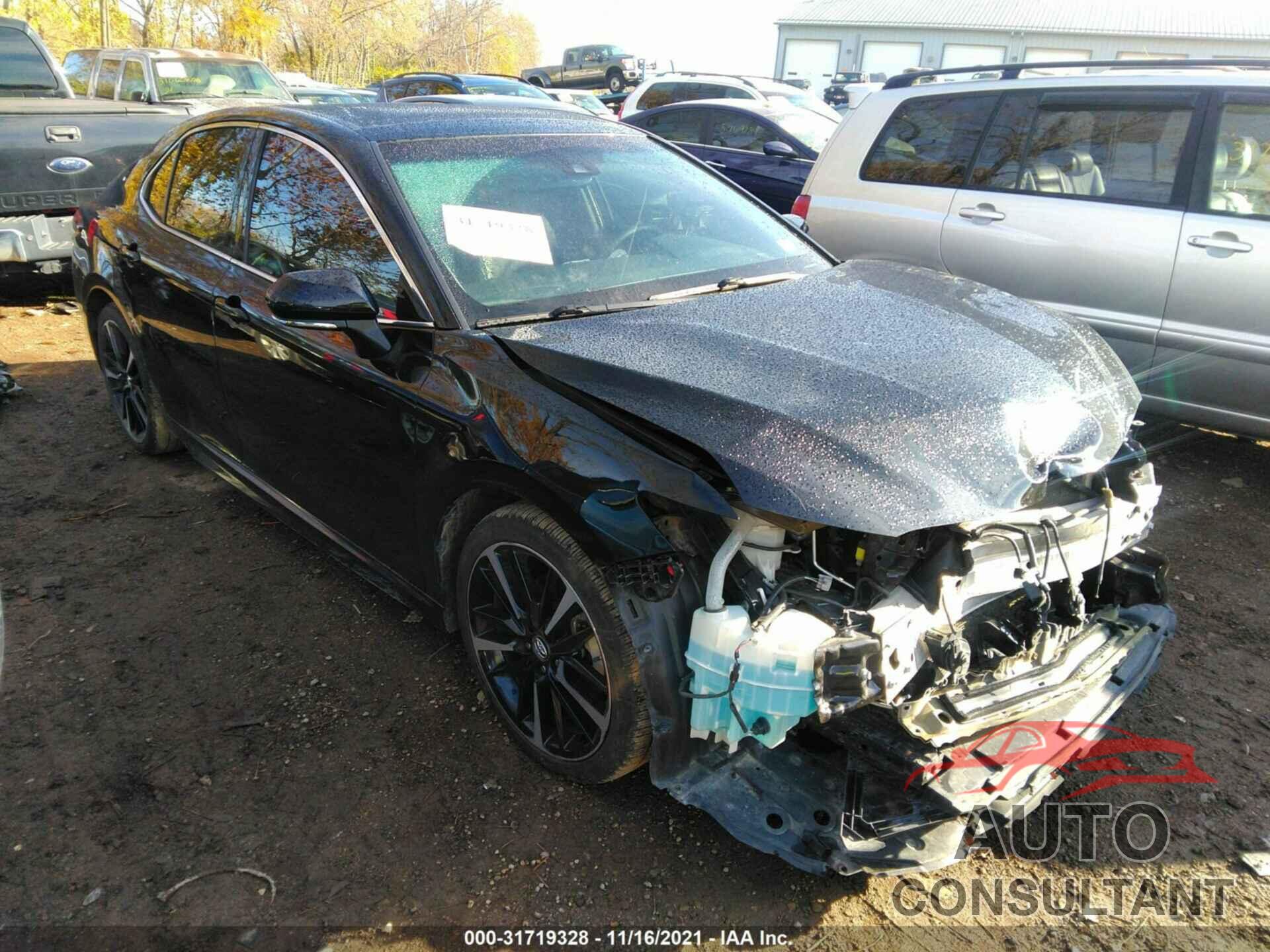 TOYOTA CAMRY 2018 - 4T1B61HK9JU054597