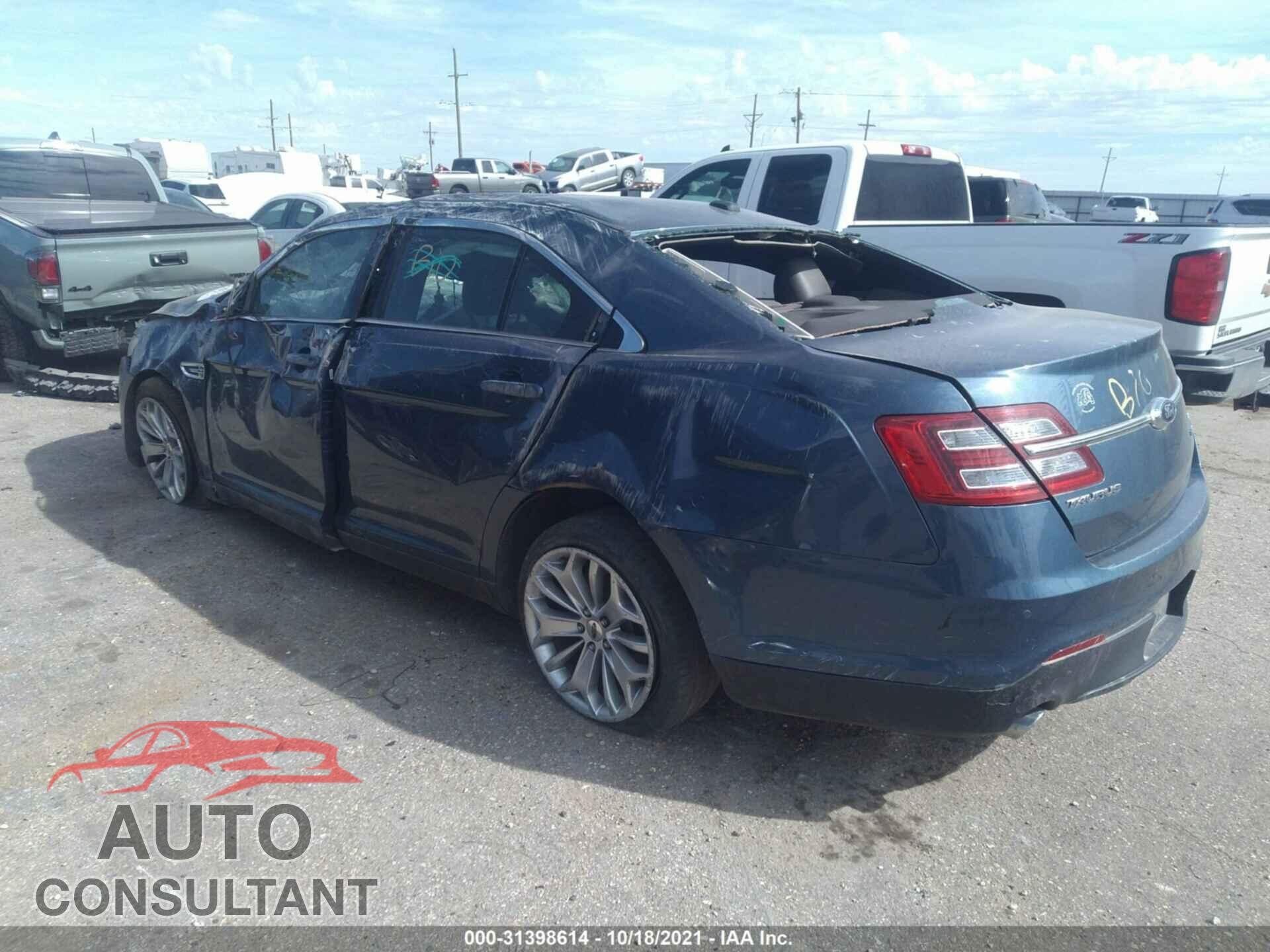 FORD TAURUS 2018 - 1FAHP2F82JG109727