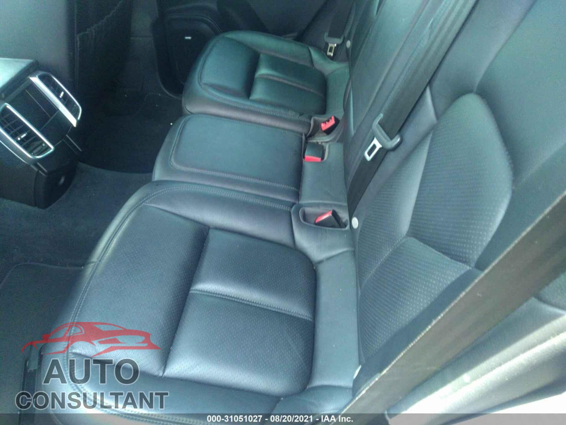 PORSCHE CAYENNE 2016 - WP1AA2A2XGKA12098