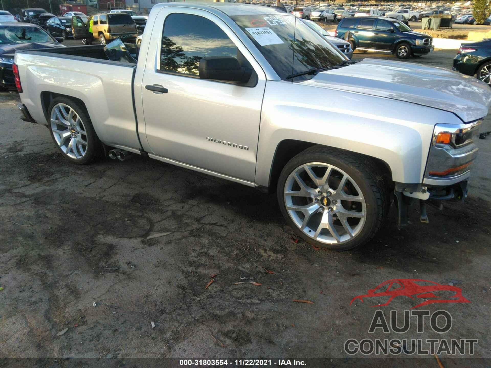 CHEVROLET SILVERADO 1500 2018 - 1GCNCNEH5JZ377607