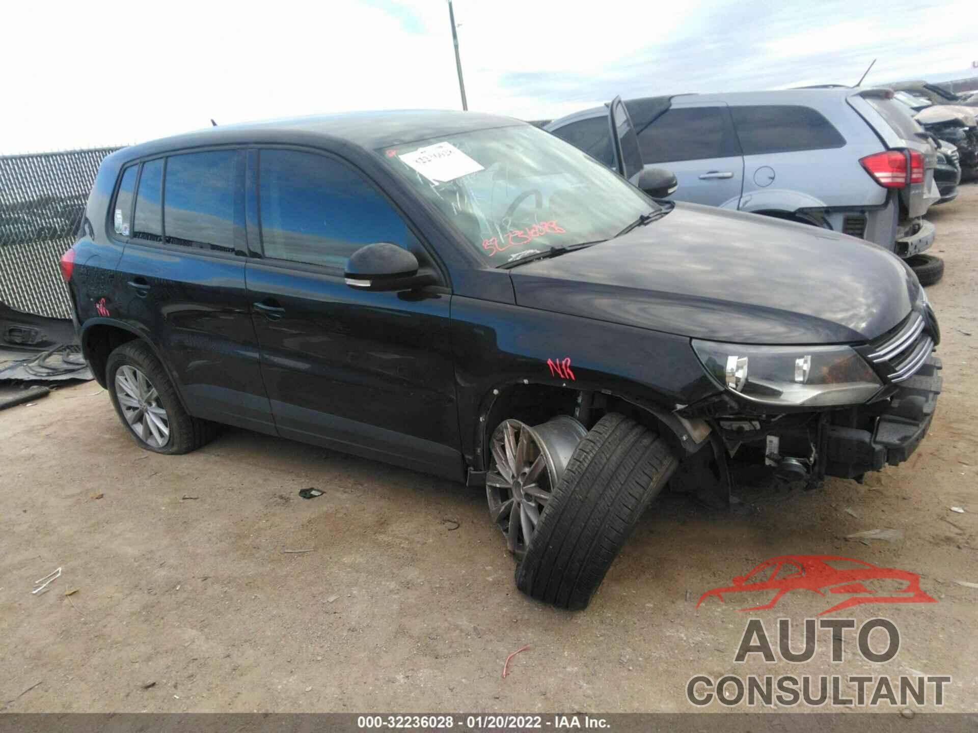 VOLKSWAGEN TIGUAN 2017 - WVGAV7AX4HK050082