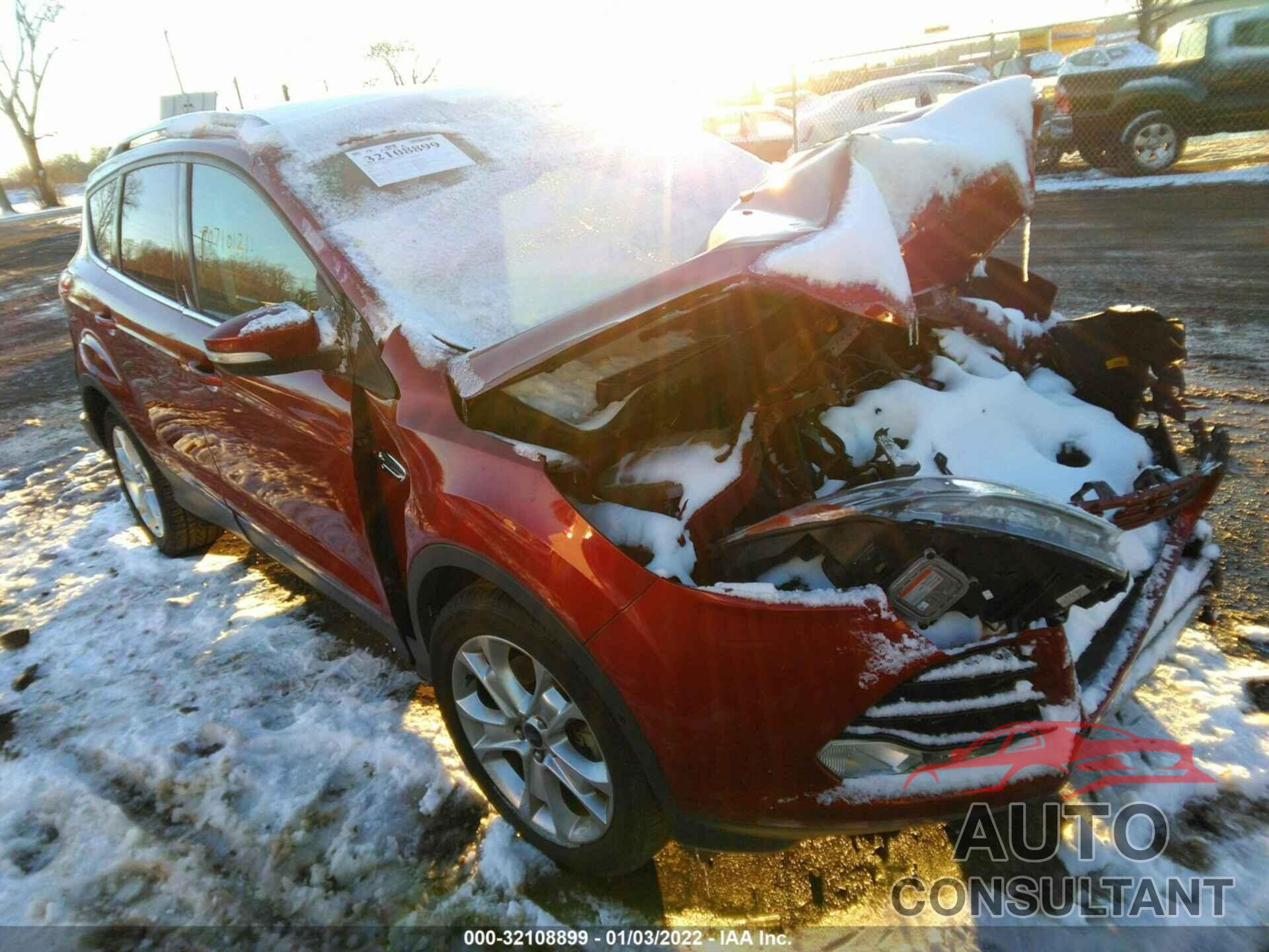 FORD ESCAPE 2016 - 1FMCU0J90GUC37102