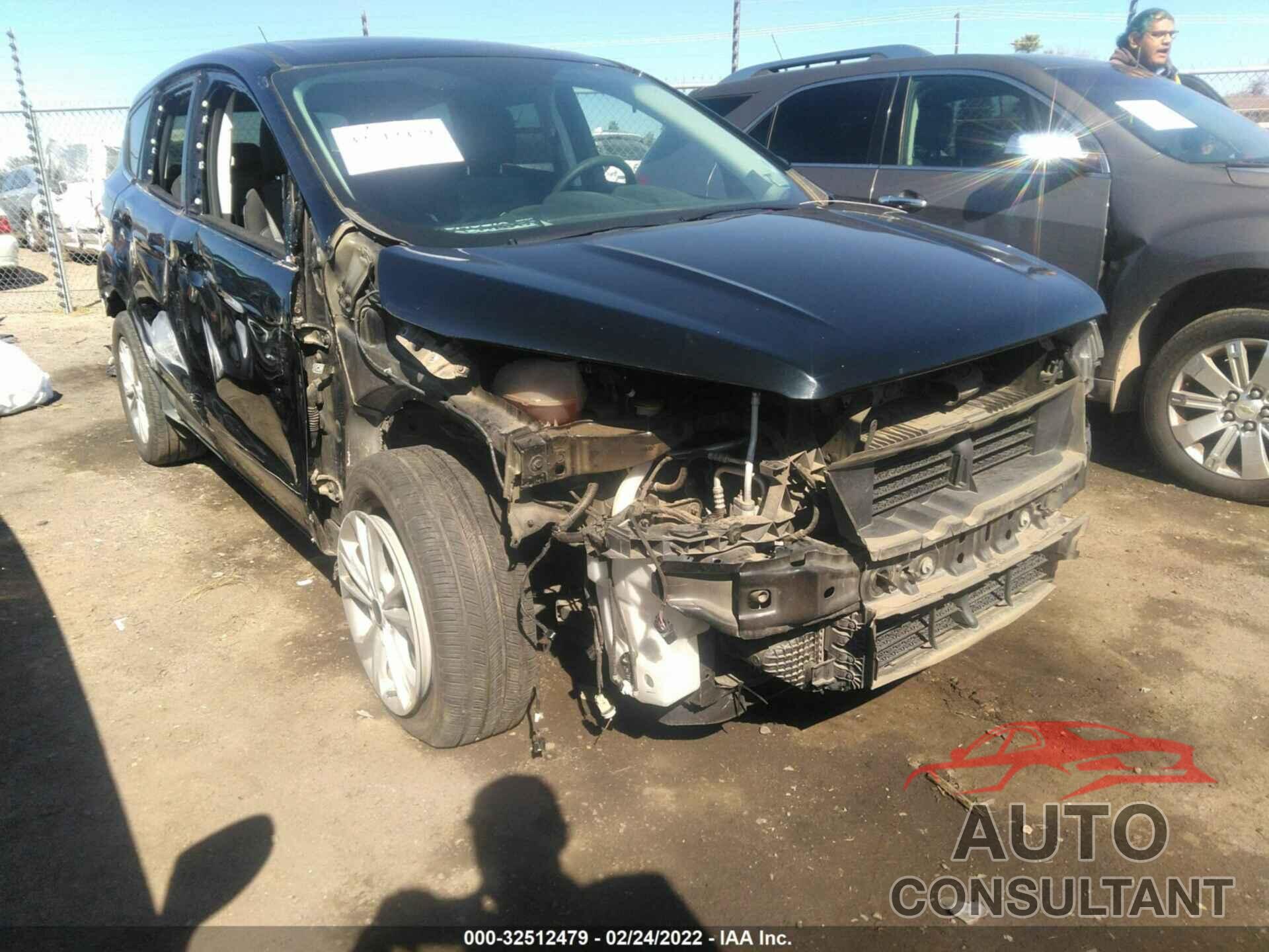 FORD ESCAPE 2017 - 1FMCU0G93HUC96766