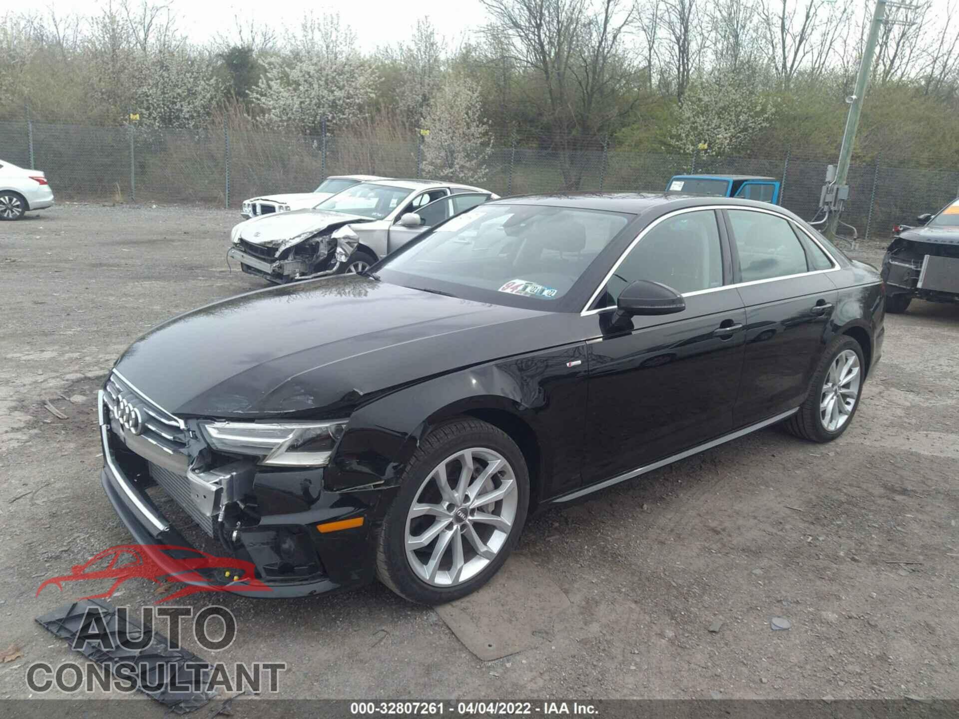 AUDI A4 2019 - WAUDNAF45KN017799