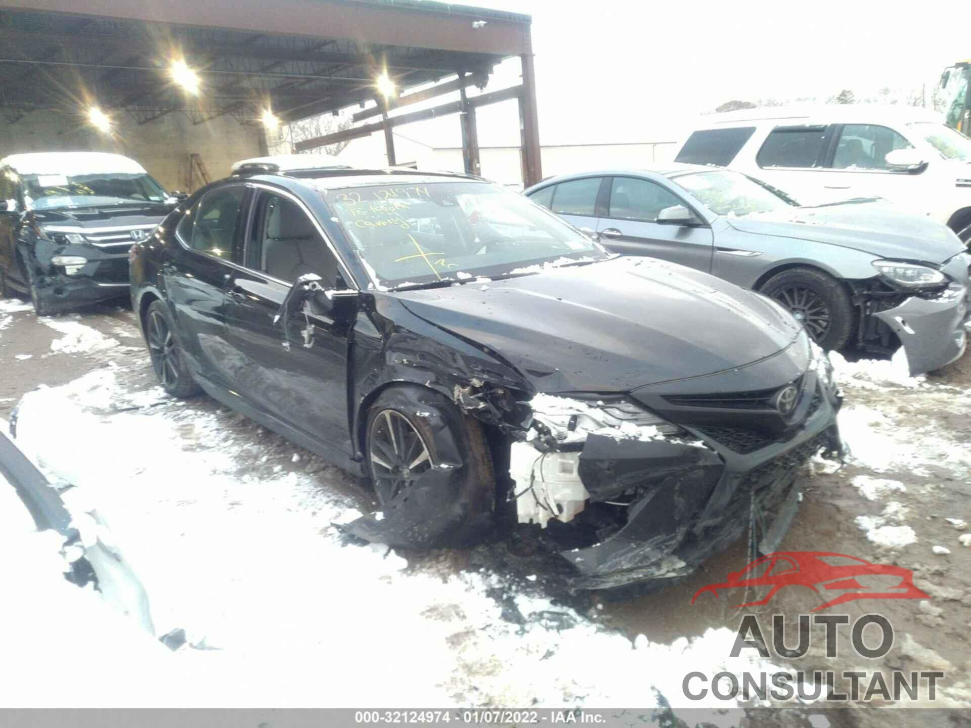 TOYOTA CAMRY 2018 - 4T1B61HKXJU063325