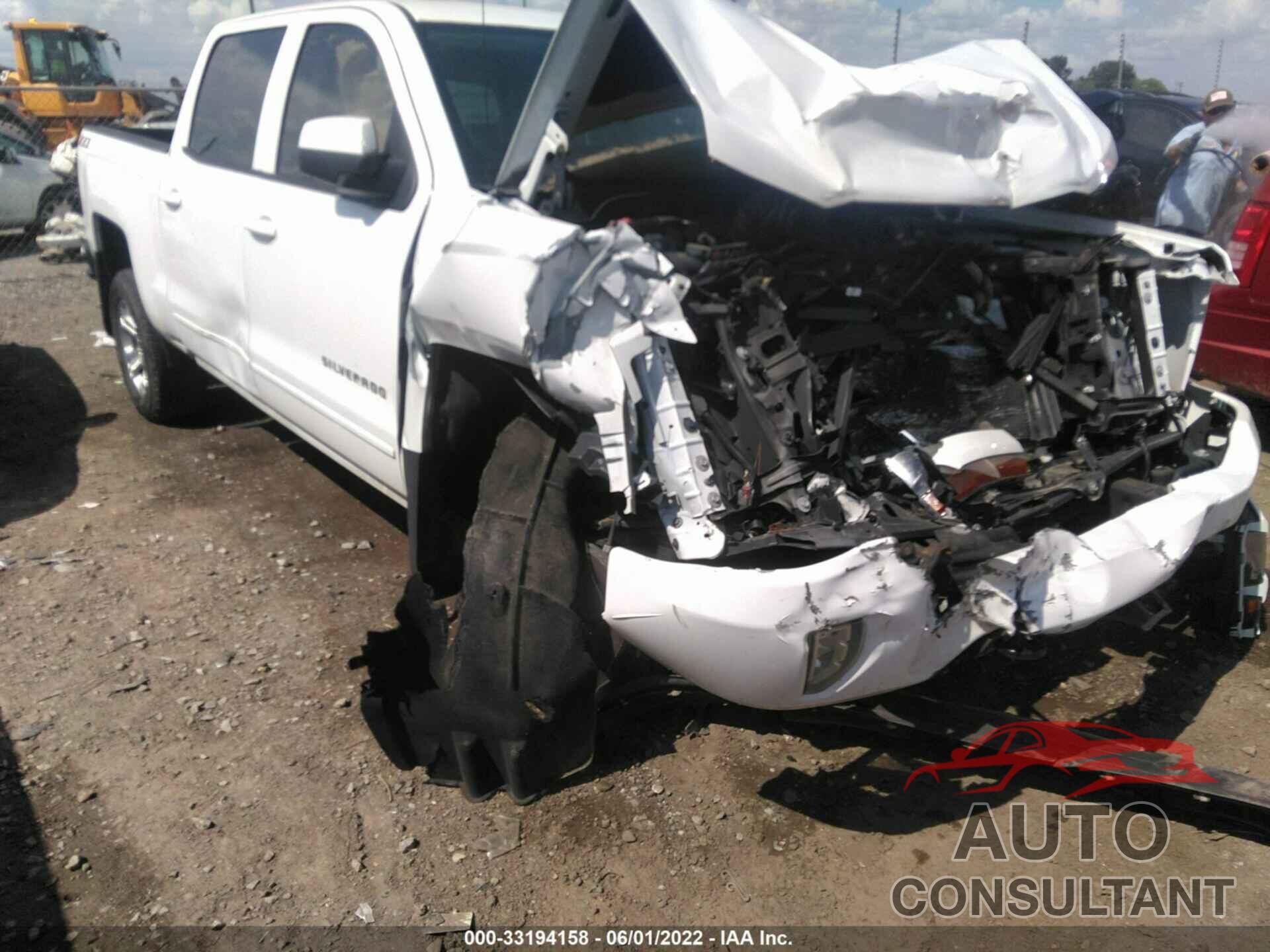 CHEVROLET SILVERADO 1500 2018 - 3GCUKREC6JG502267
