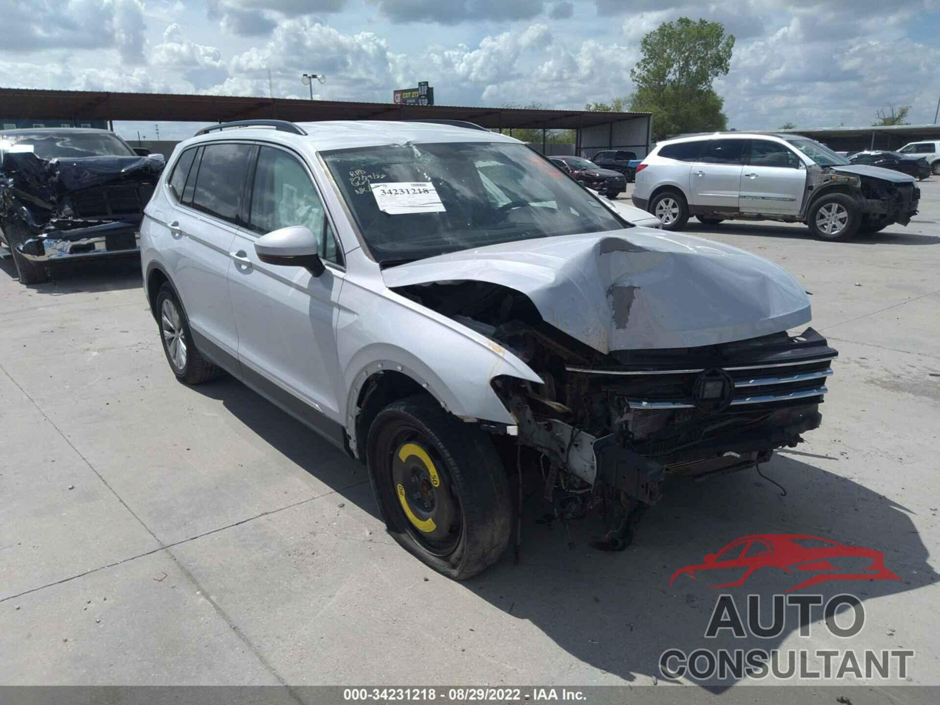 VOLKSWAGEN TIGUAN 2018 - 3VV3B7AX9JM094911