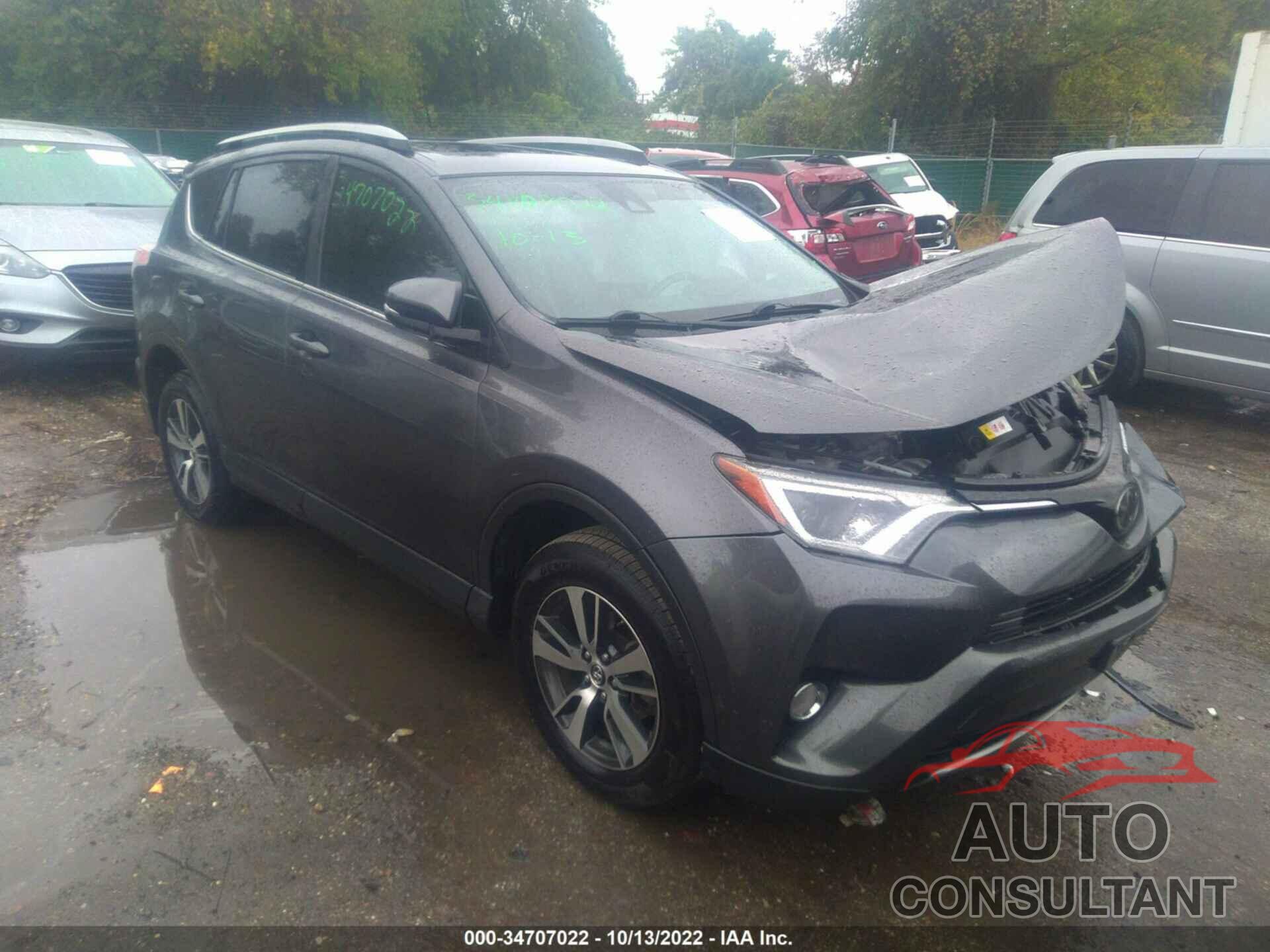 TOYOTA RAV4 2018 - JTMRFREV7JJ731311