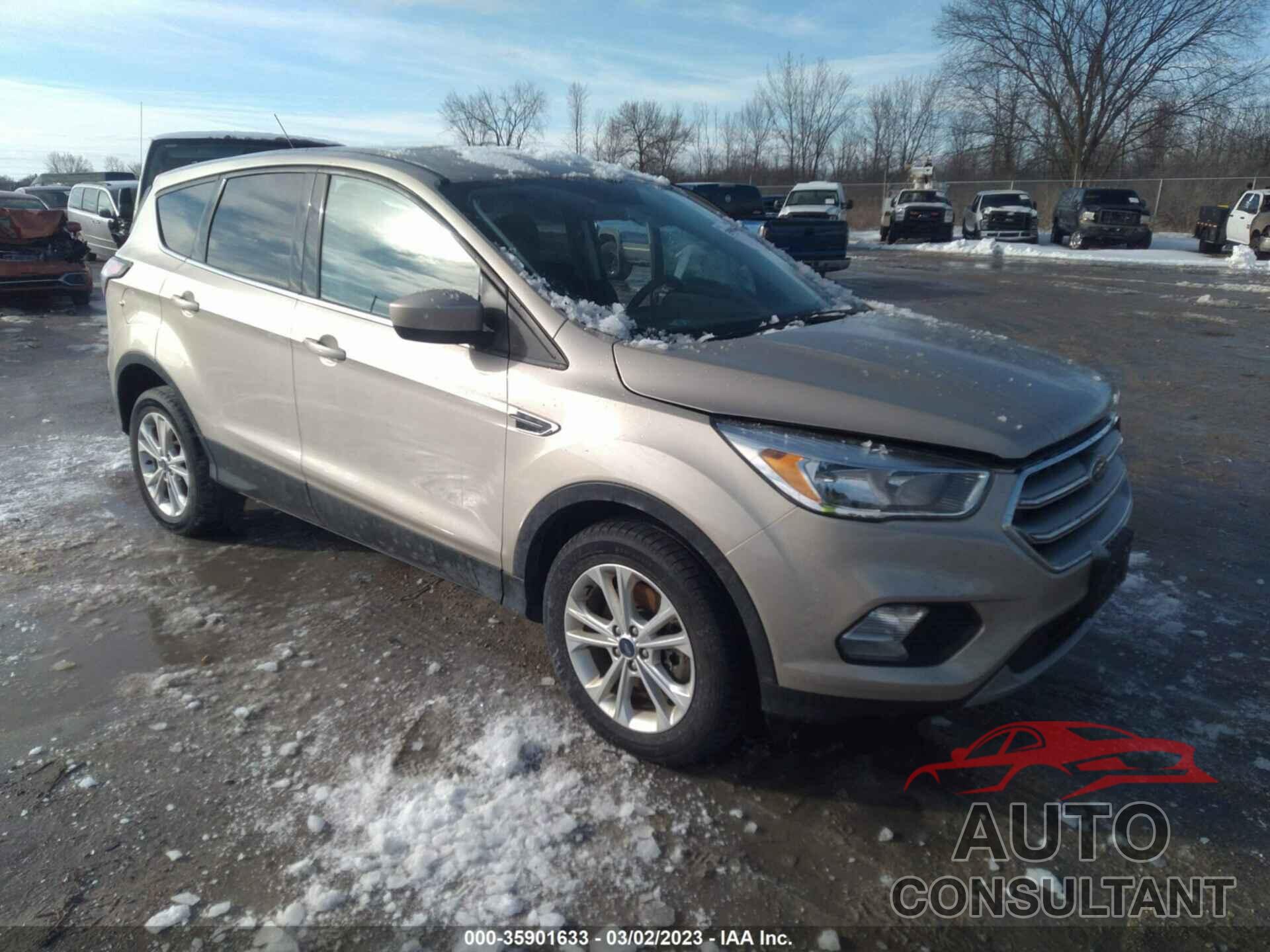 FORD ESCAPE 2017 - 1FMCU9GD8HUE73482