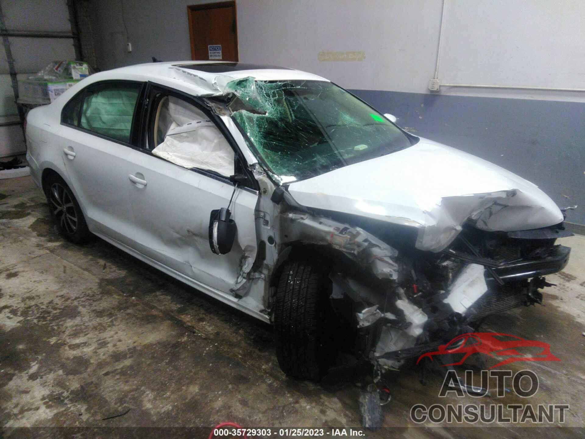 VOLKSWAGEN JETTA 2017 - 3VWDB7AJ2HM218362