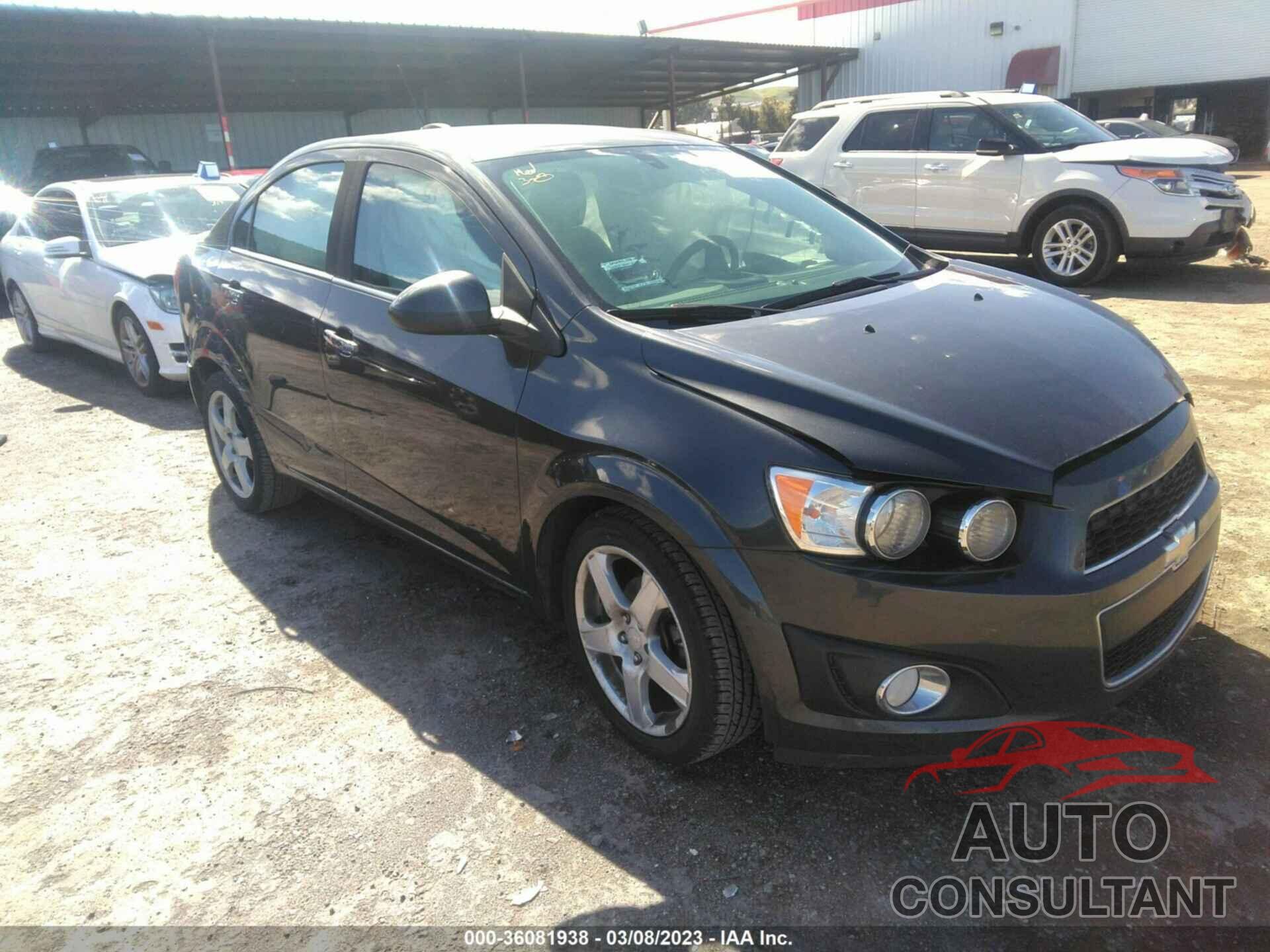 CHEVROLET SONIC 2016 - 1G1JE5SB0G4137789