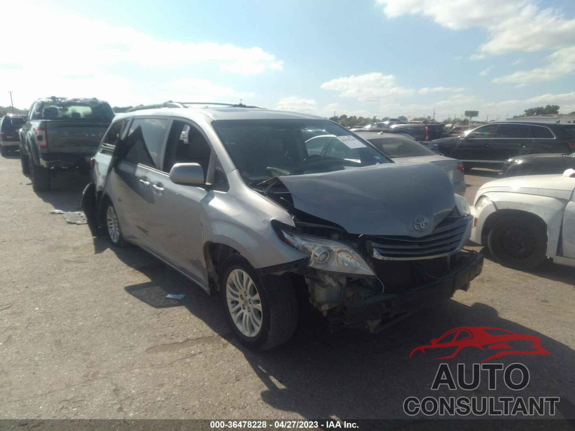 TOYOTA SIENNA 2015 - 5TDYK3DC4FS593225