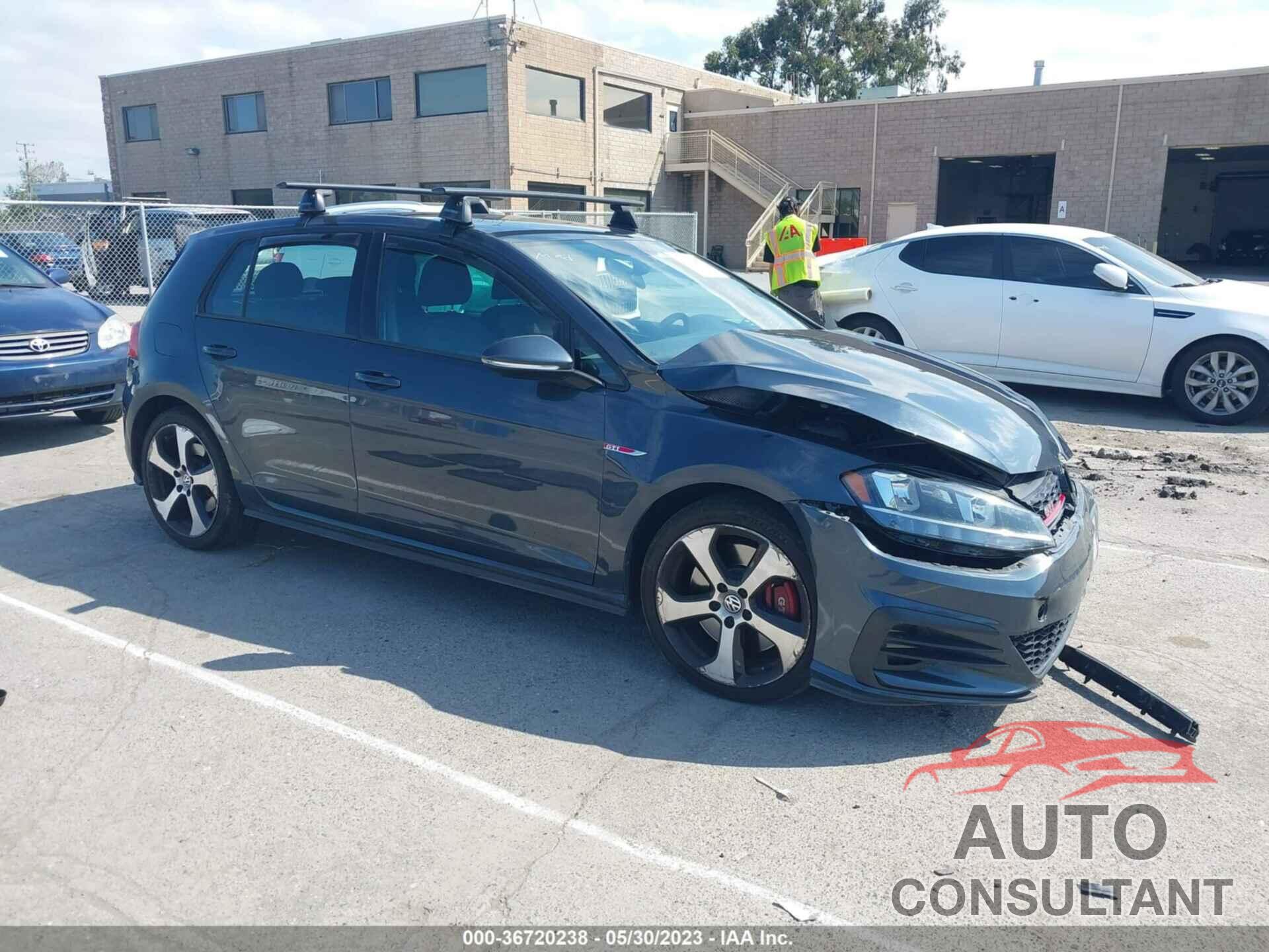 VOLKSWAGEN GOLF GTI 2019 - 3VW6T7AU0KM024615