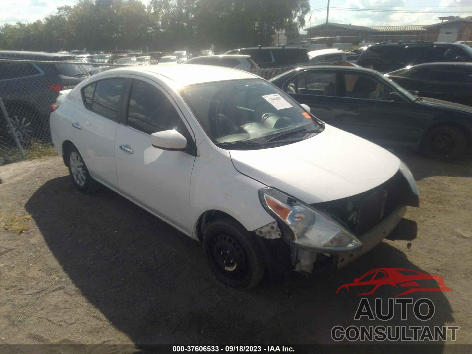 NISSAN VERSA 2018 - 3N1CN7AP5JL842777