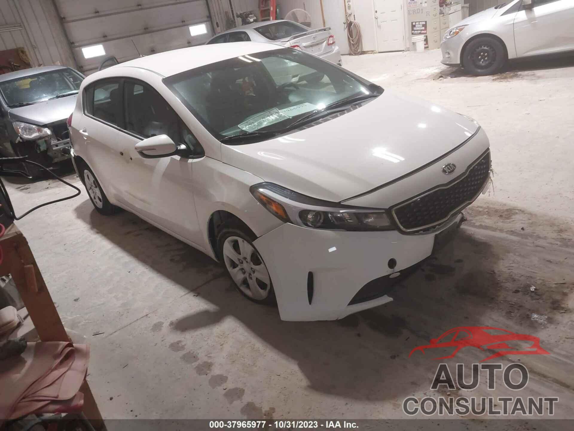 KIA FORTE 2017 - KNAFK5A88H5675077