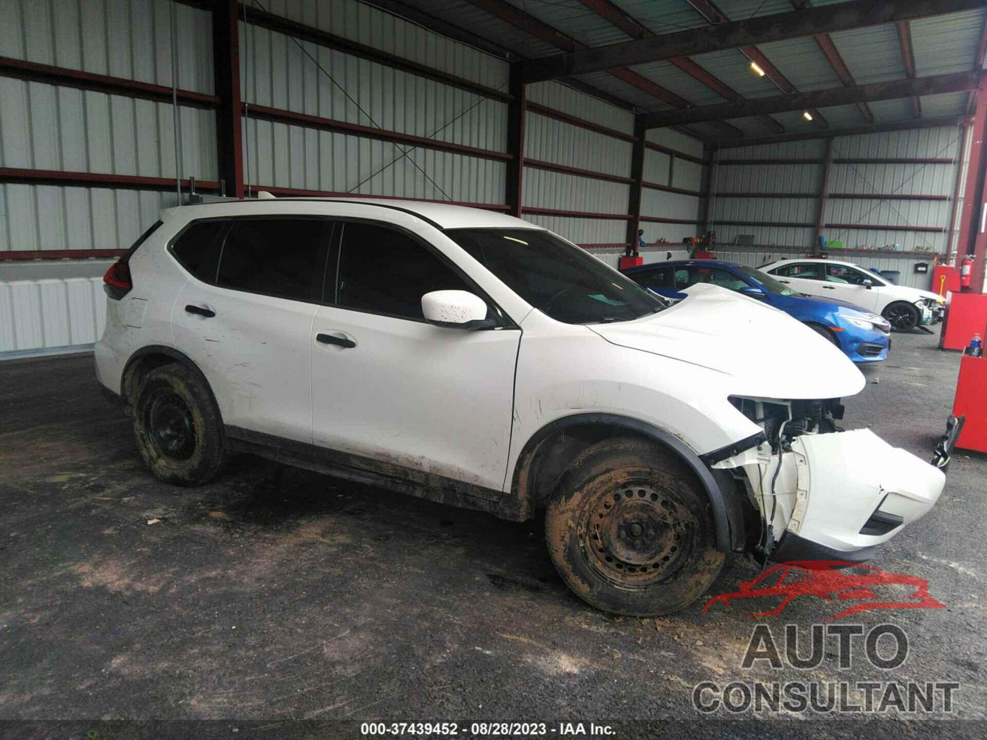 NISSAN ROGUE 2017 - KNMAT2MV6HP577065