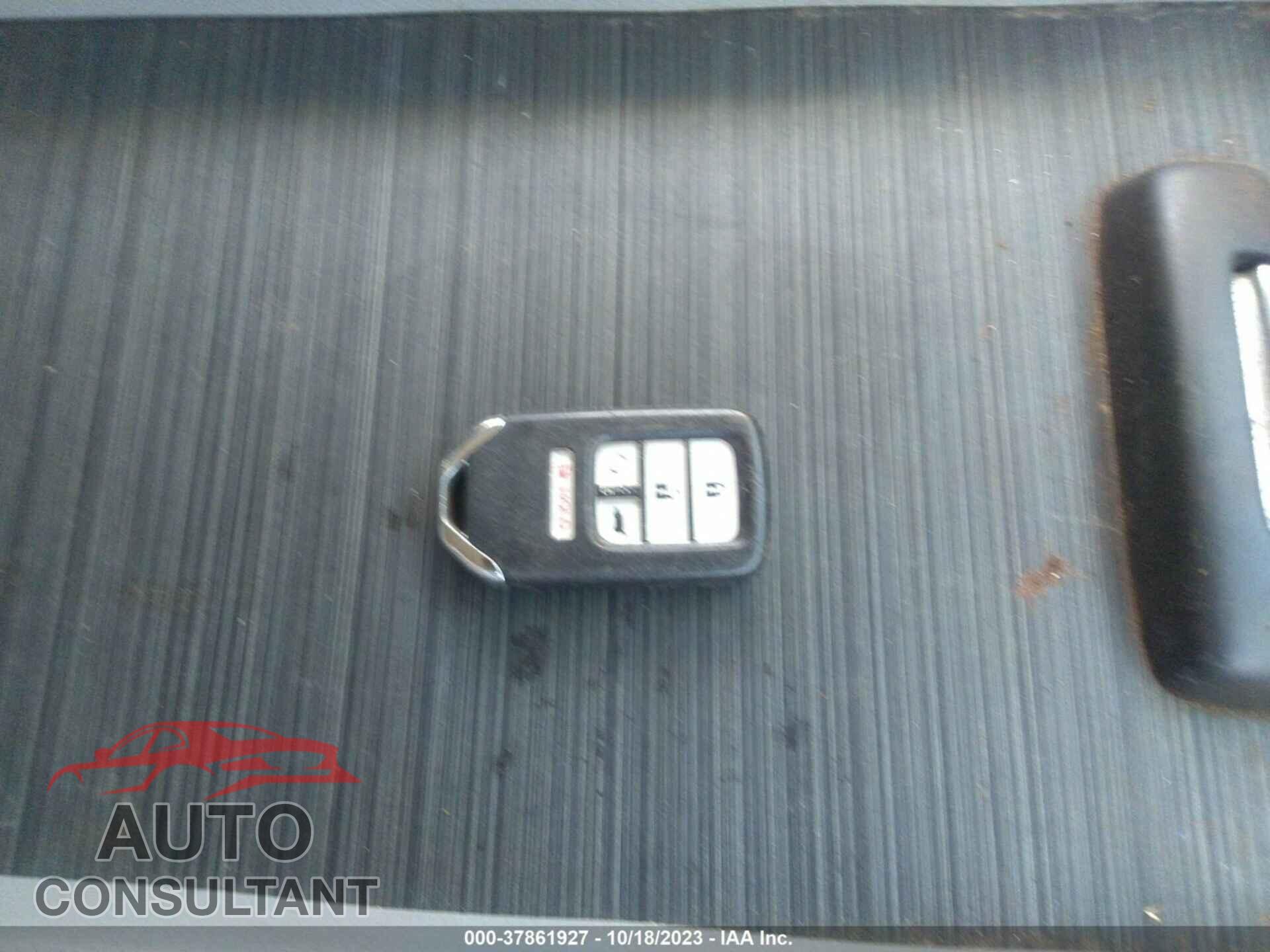 HONDA PILOT 2018 - 5FNYF5H32JB004065