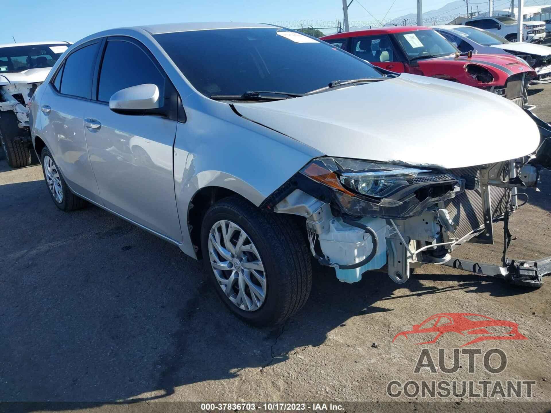 TOYOTA COROLLA 2018 - 5YFBURHE4JP844020