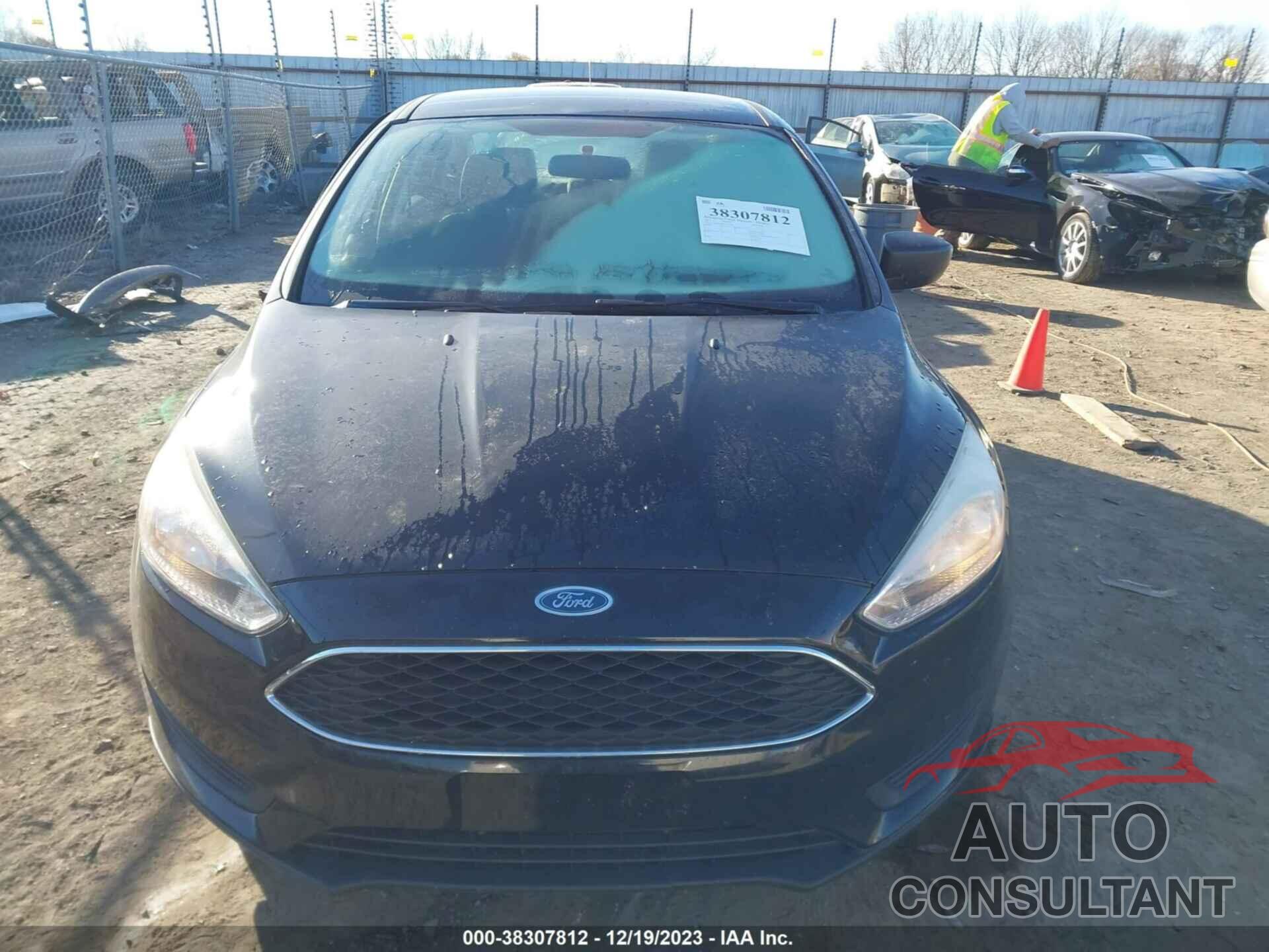 FORD FOCUS 2017 - 1FADP3E20HL331203