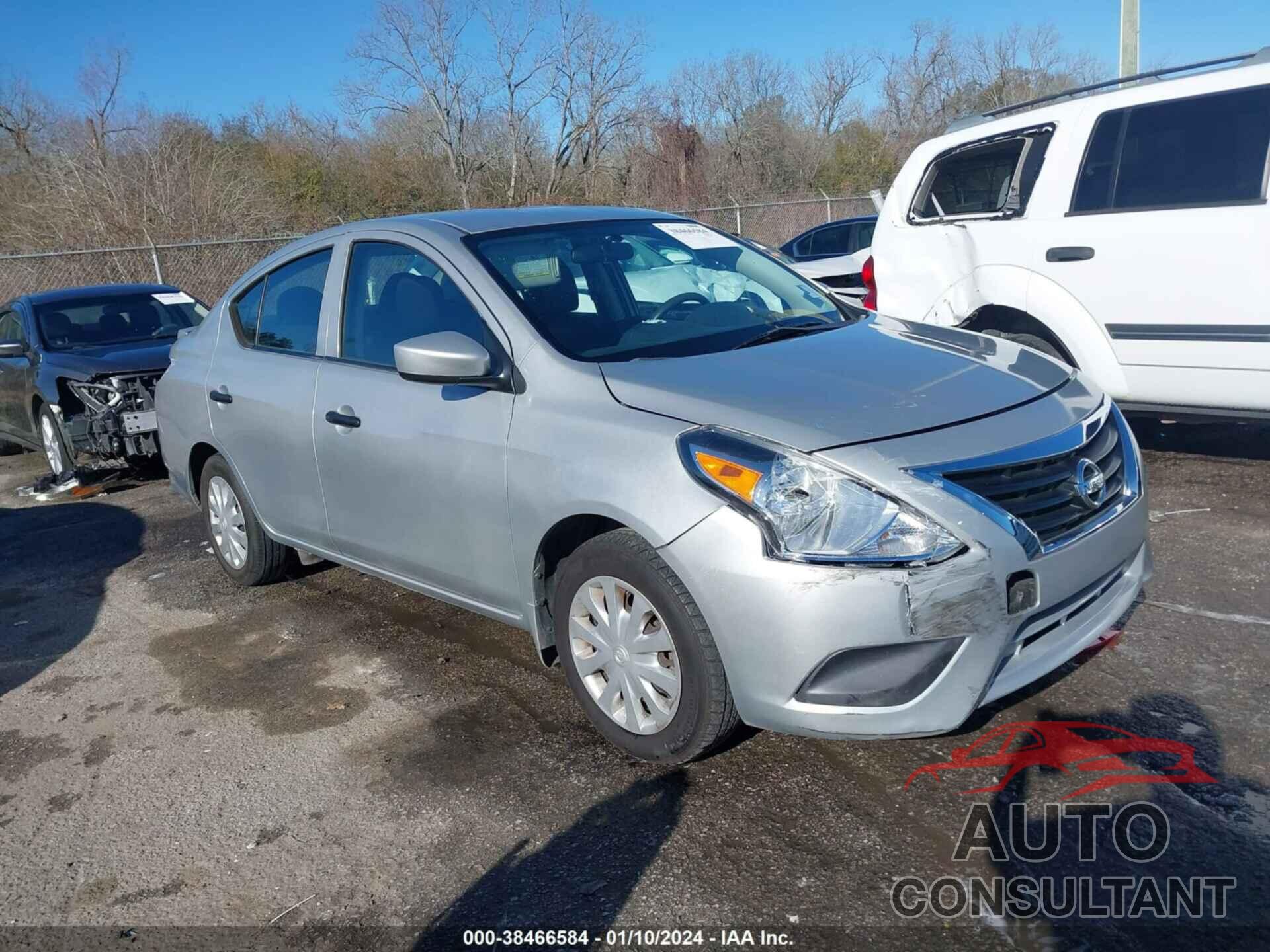 NISSAN VERSA 2018 - 3N1CN7AP3JL812970