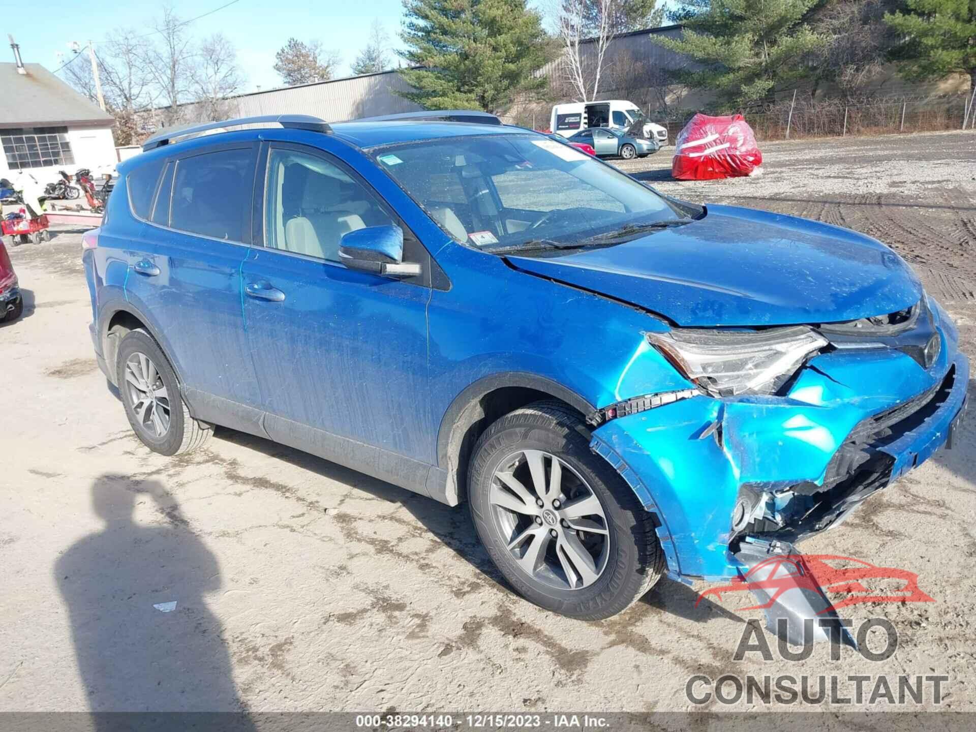 TOYOTA RAV4 2018 - JTMRFREV7JJ197369