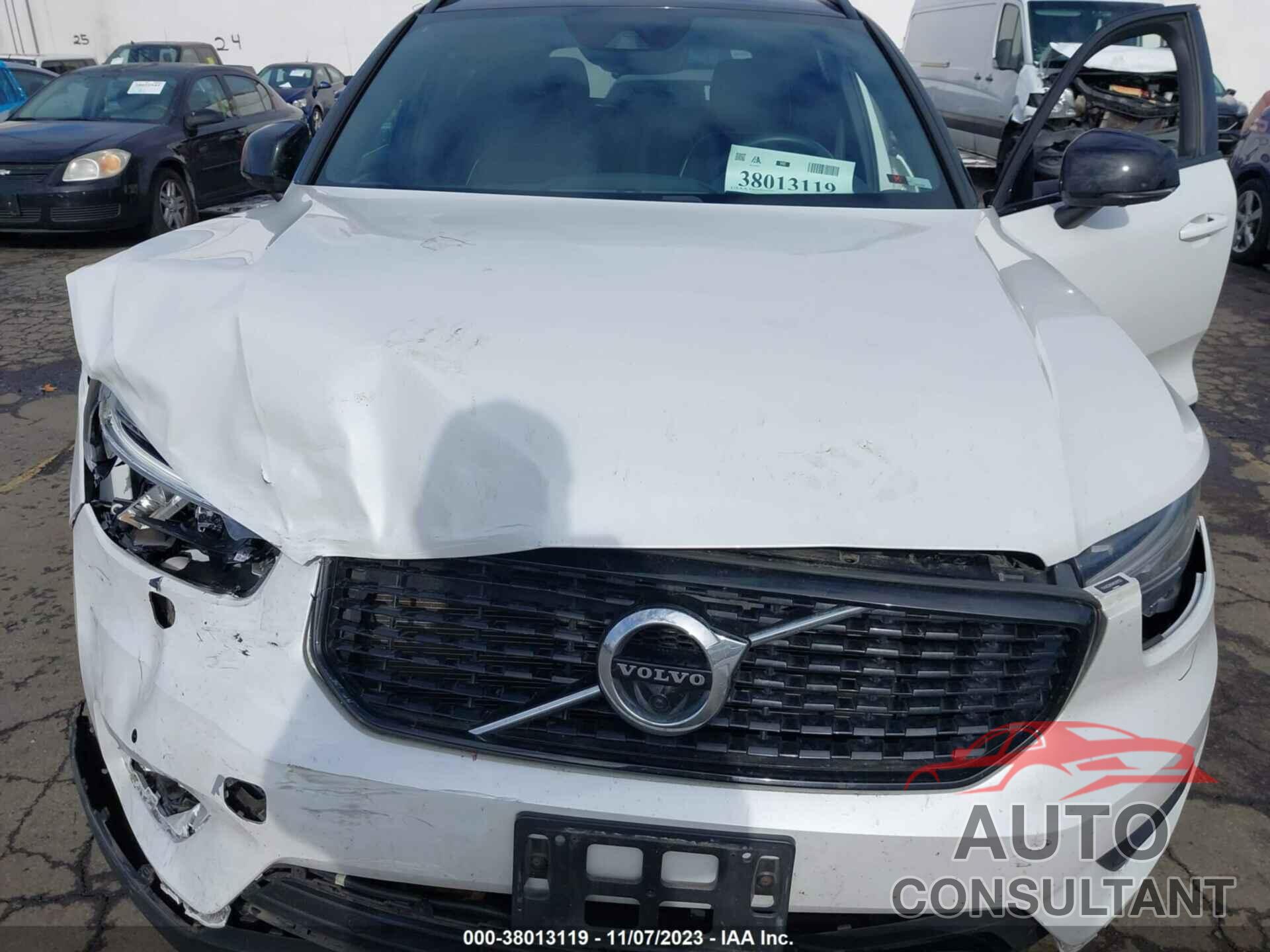 VOLVO XC40 2021 - YV4AC2HM4M2481151