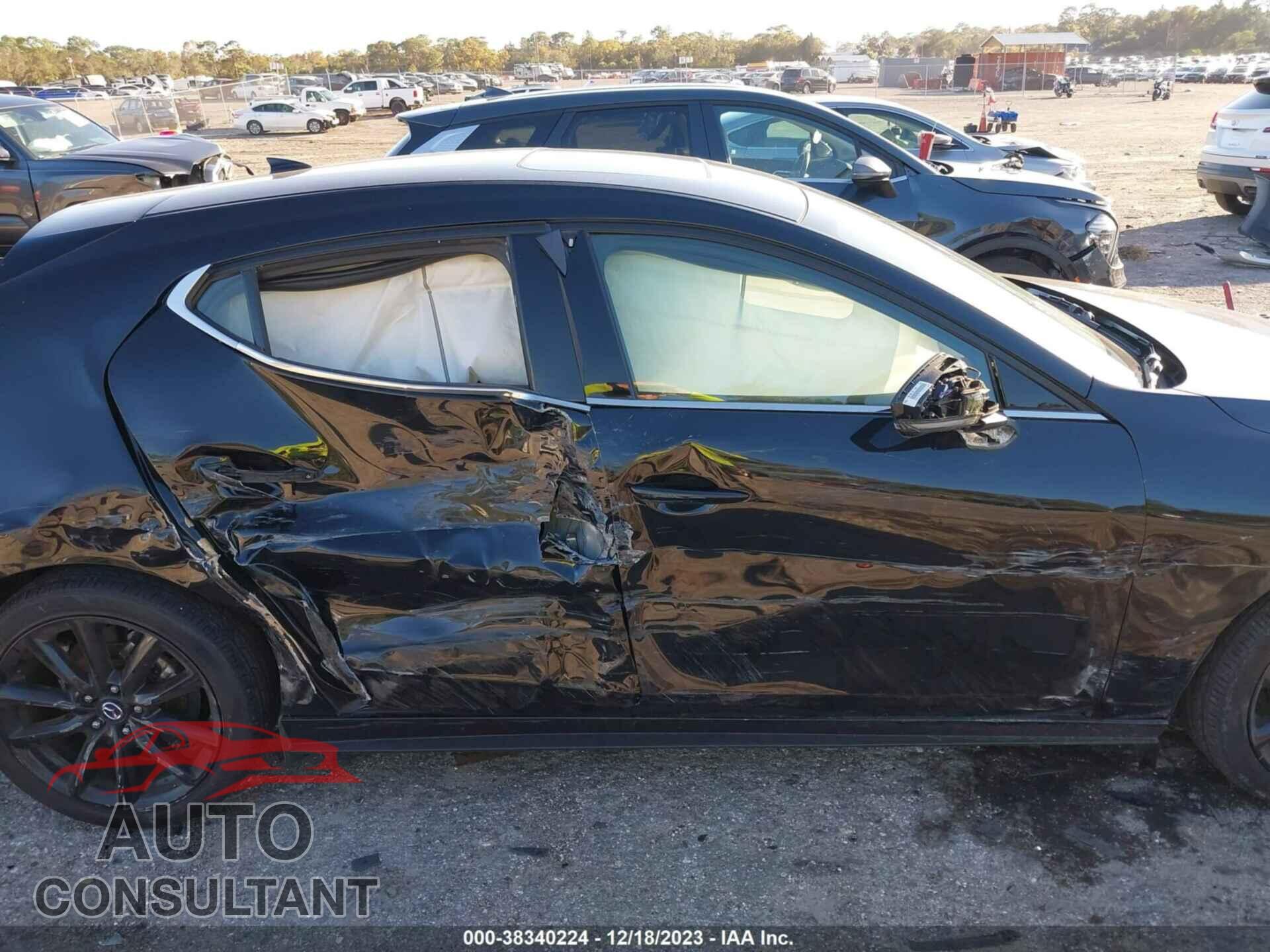 MAZDA MAZDA3 2019 - JM1BPANMXK1129088
