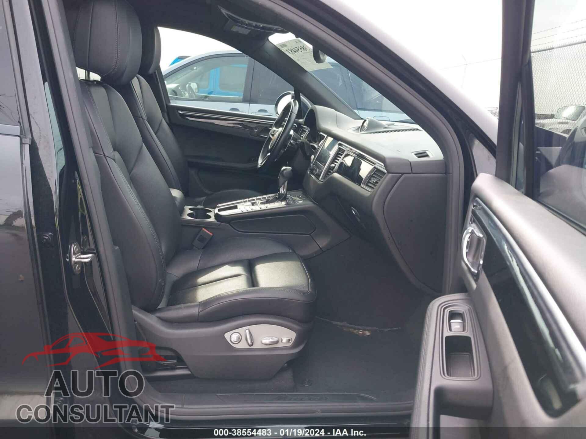 PORSCHE MACAN 2018 - WP1AA2A53JLB00440