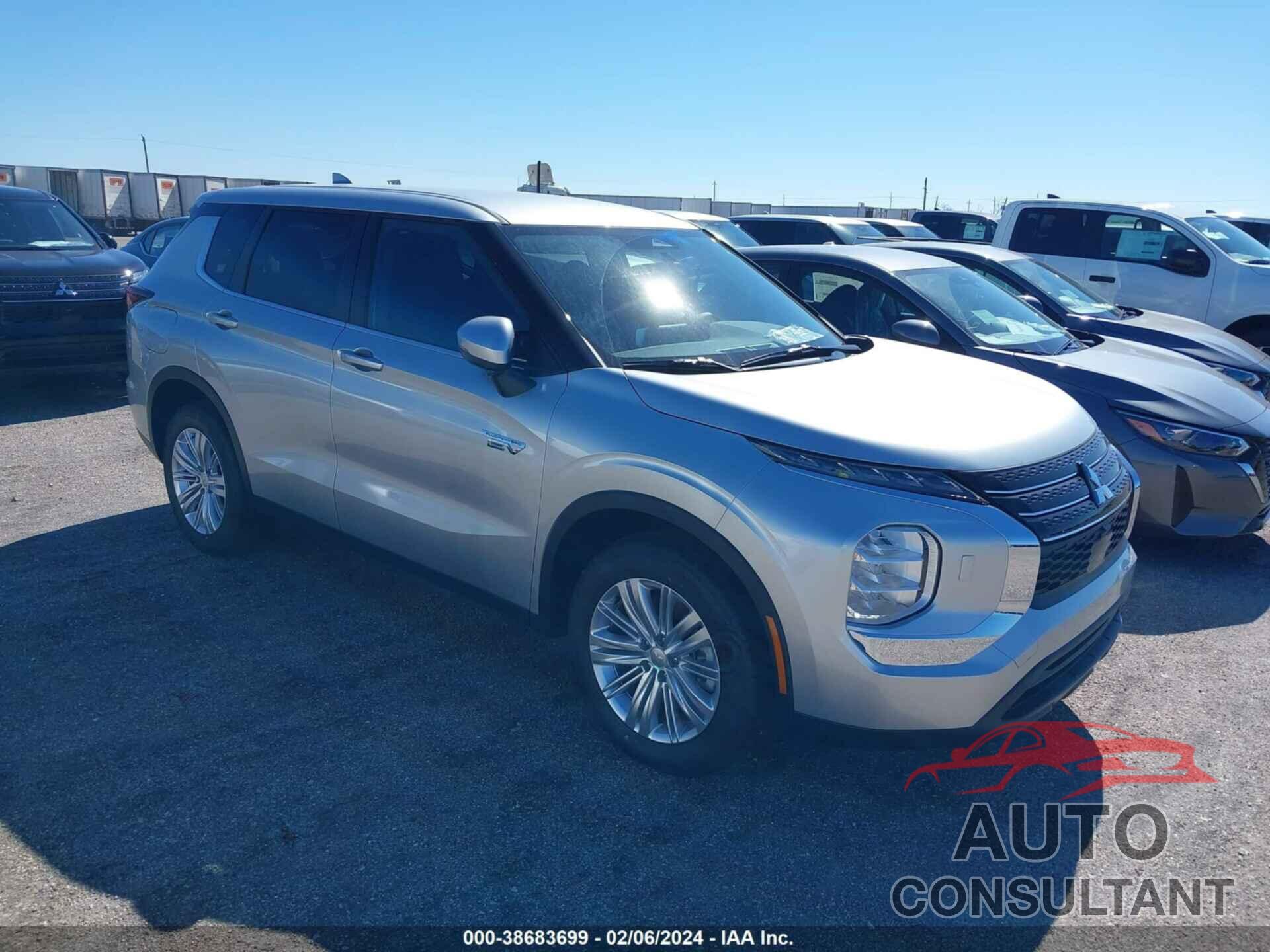 MITSUBISHI OUTLANDER 2024 - JA4T5UA9XRZ032153