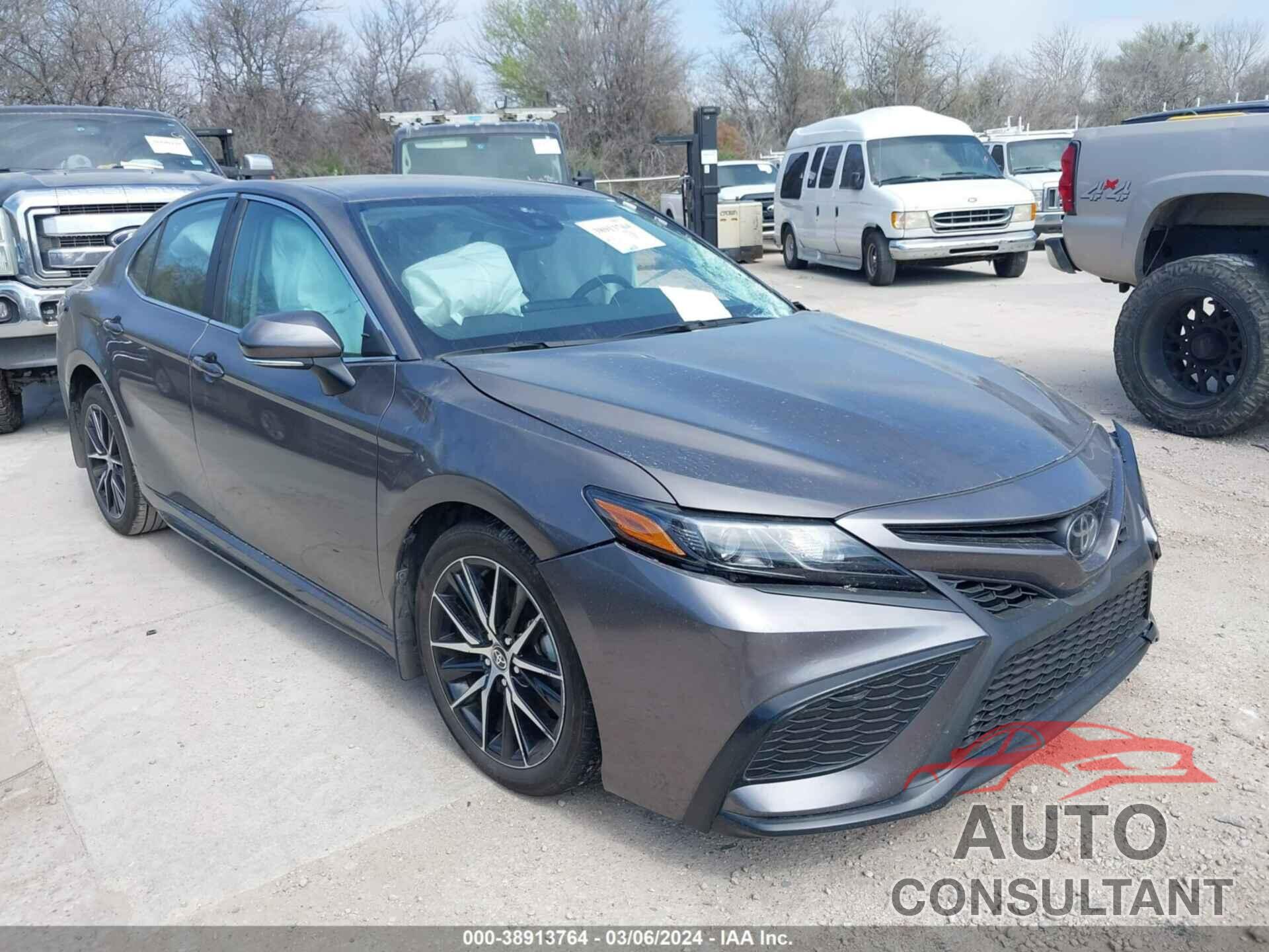 TOYOTA CAMRY 2023 - 4T1T11AKXPU824876