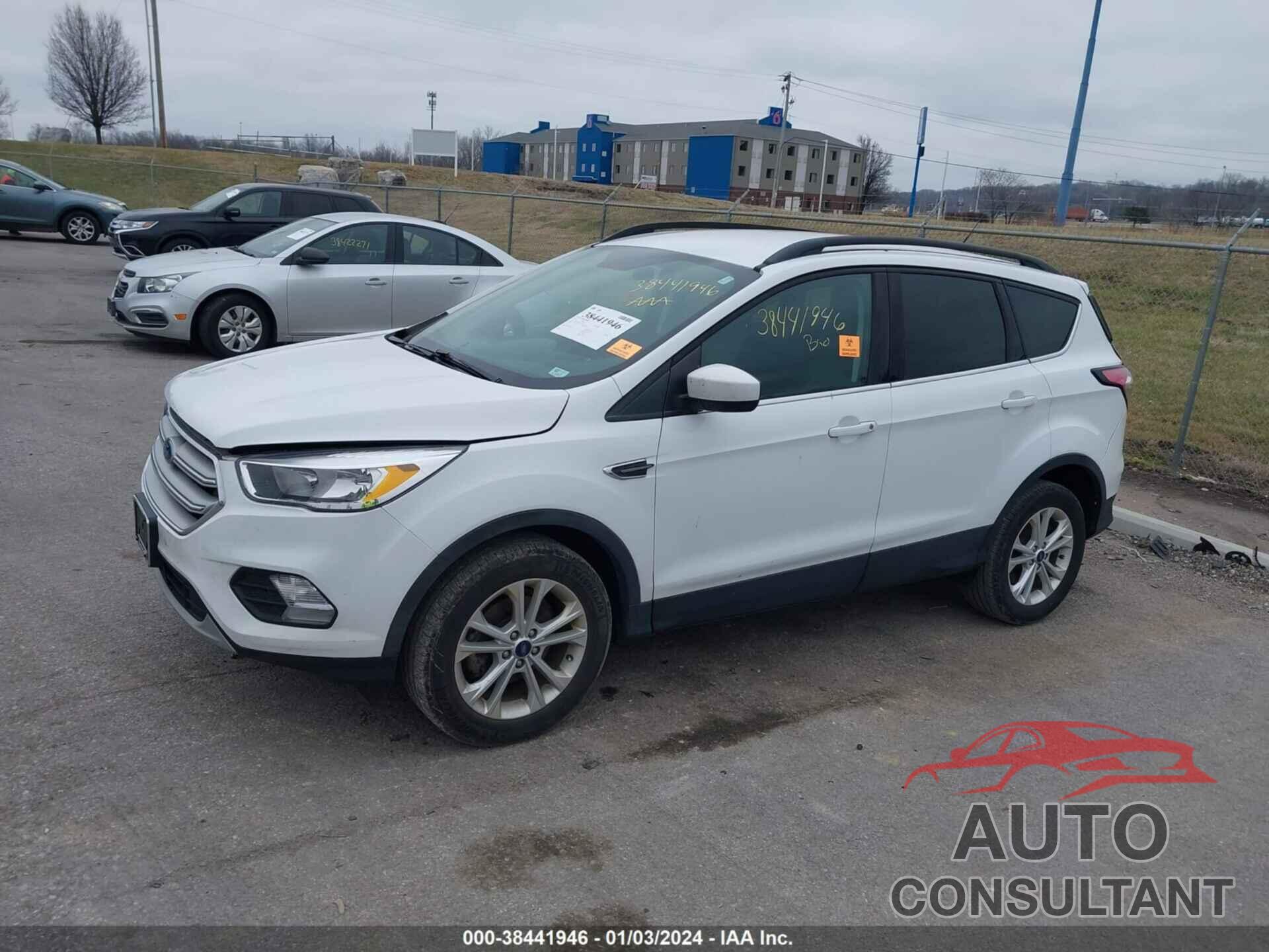 FORD ESCAPE 2018 - 1FMCU0GD0JUD20743