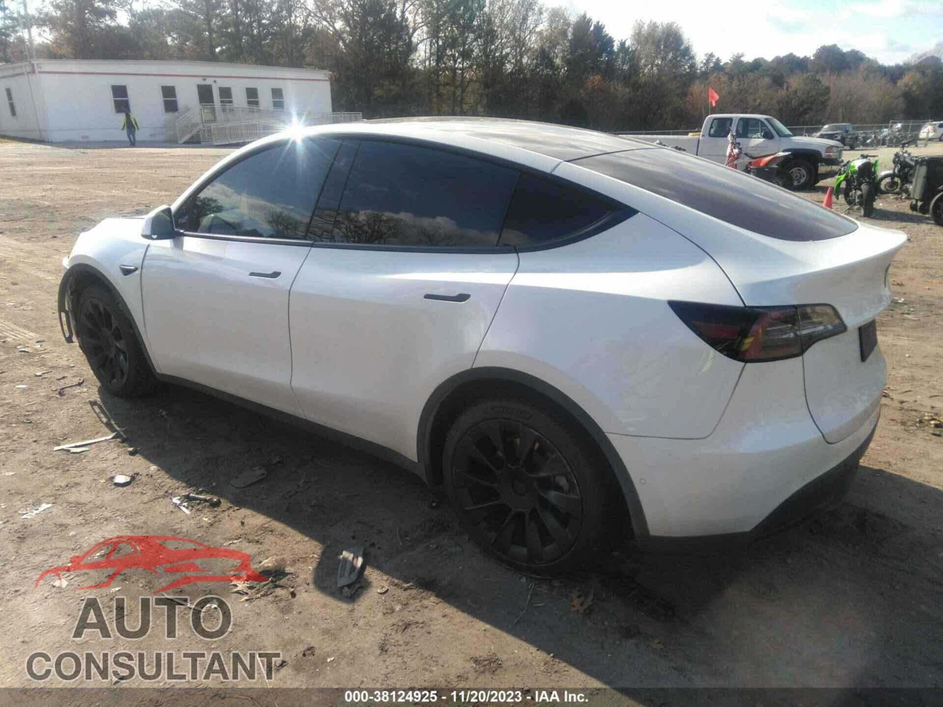 TESLA MODEL Y 2020 - 5YJYGDEF5LF002836