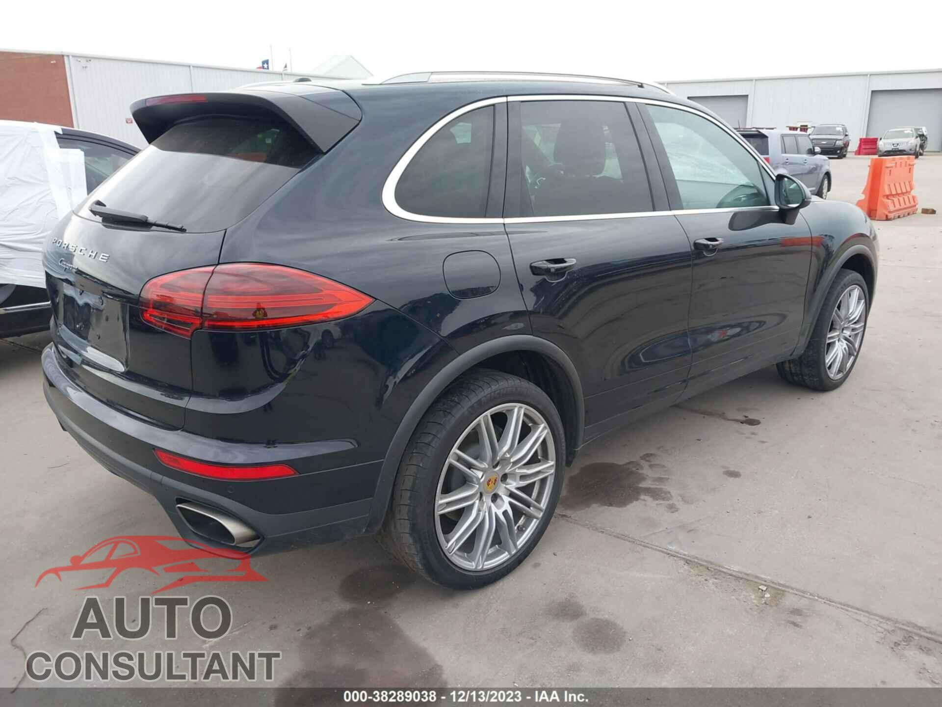 PORSCHE CAYENNE 2018 - WP1AA2A23JKA03878