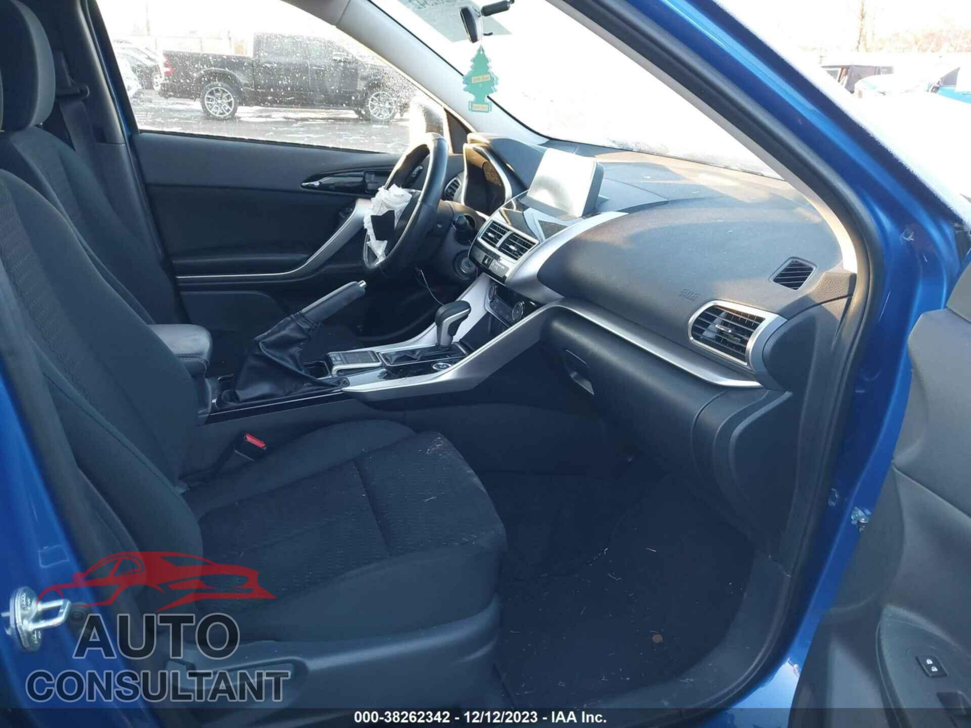 MITSUBISHI ECLIPSE CROSS 2018 - JA4AT4AA5JZ063158