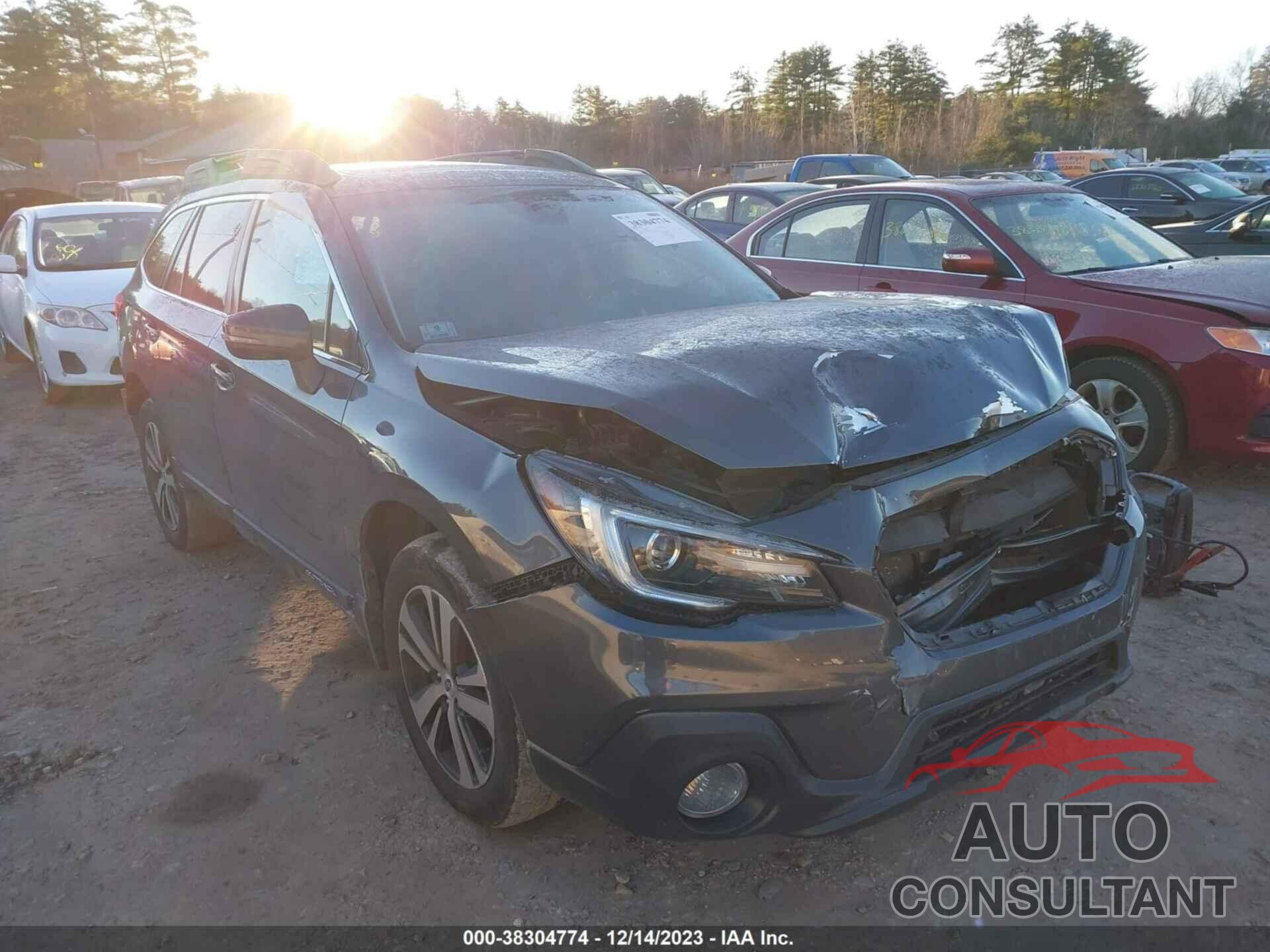SUBARU OUTBACK 2018 - 4S4BSENC5J3208762
