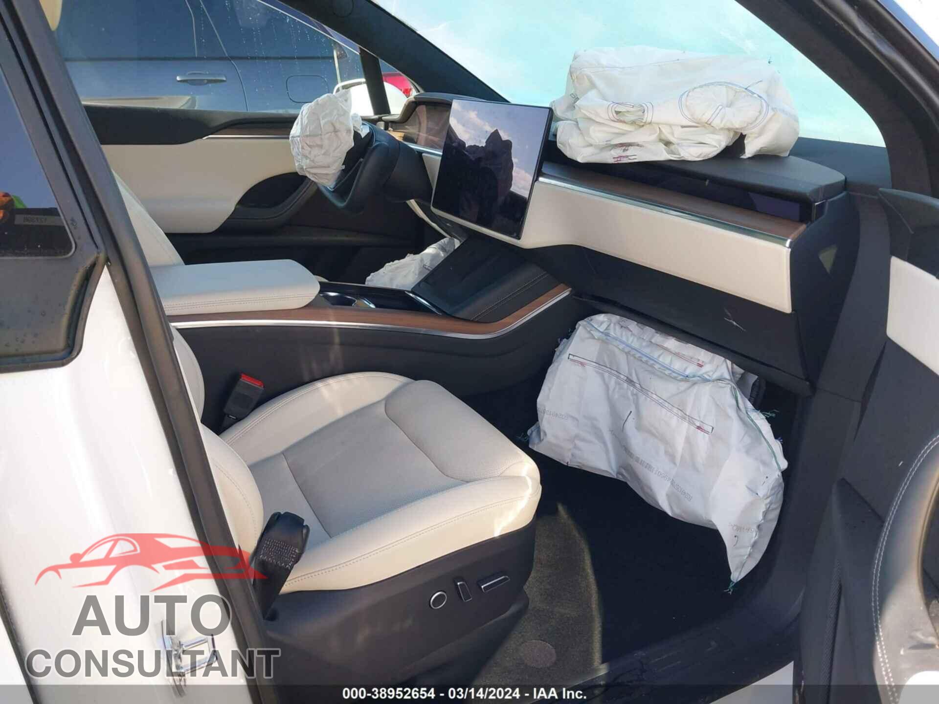TESLA MODEL X 2023 - 7SAXCDE5XPF378942