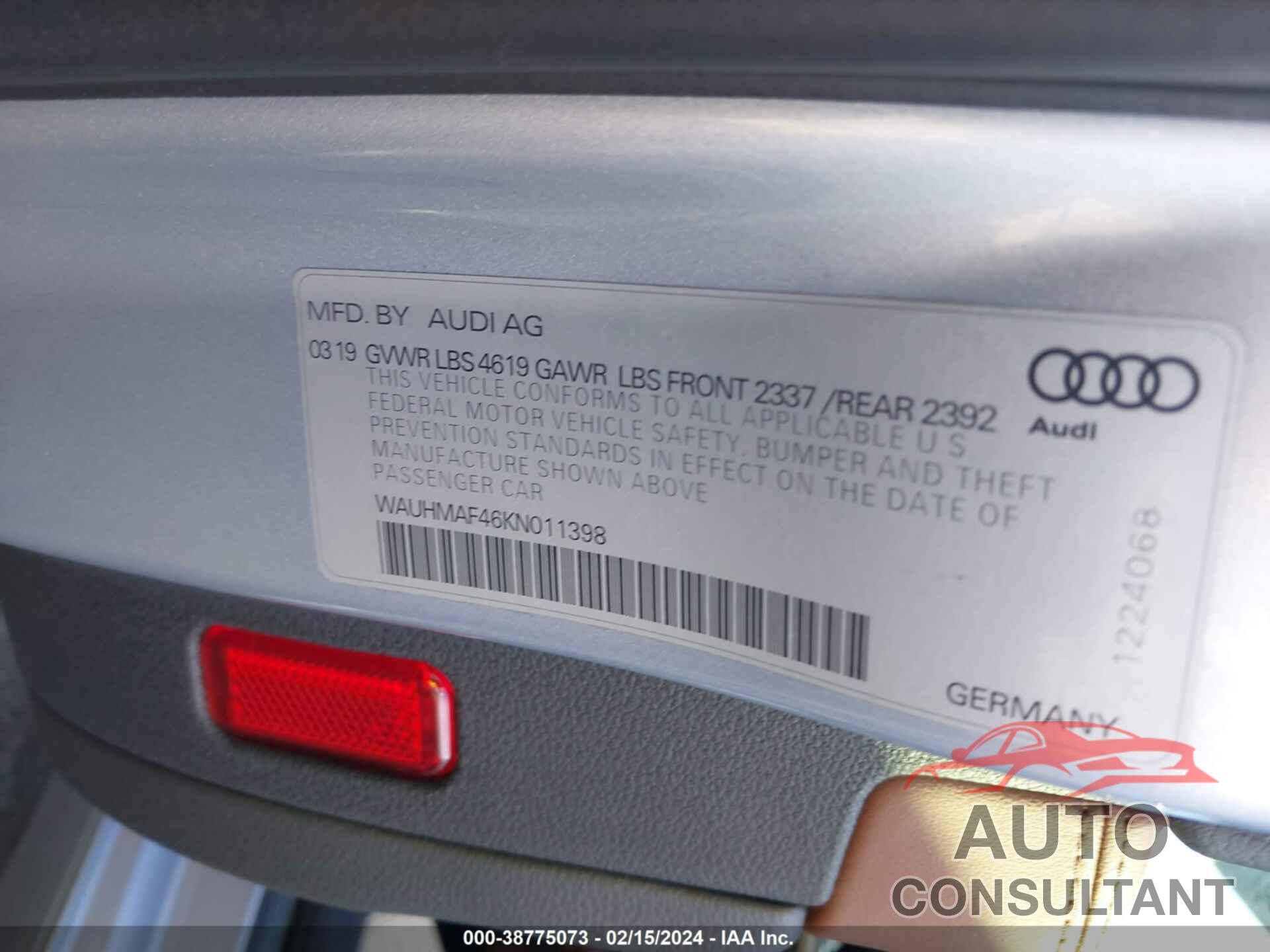 AUDI A4 2019 - WAUHMAF46KN011398