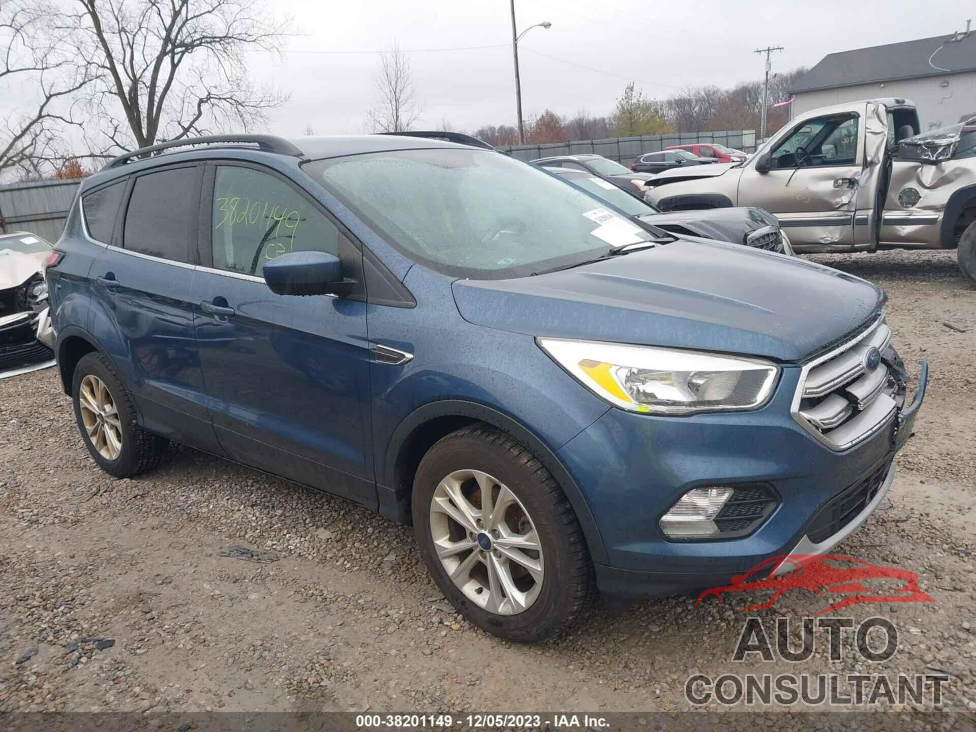 FORD ESCAPE 2018 - 1FMCU0GD8JUA52945
